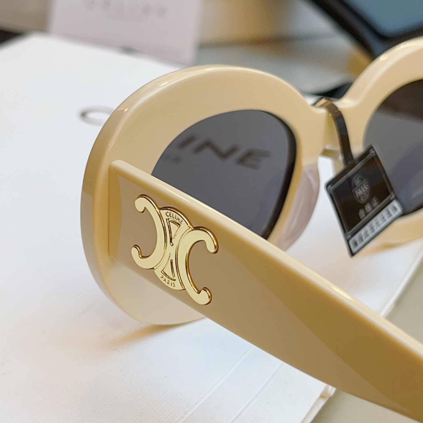 ，【CELIN*】赛*琳新款太阳镜🕶️ 高品质✨， MODEL:CL40312U，SIZE: 53口22