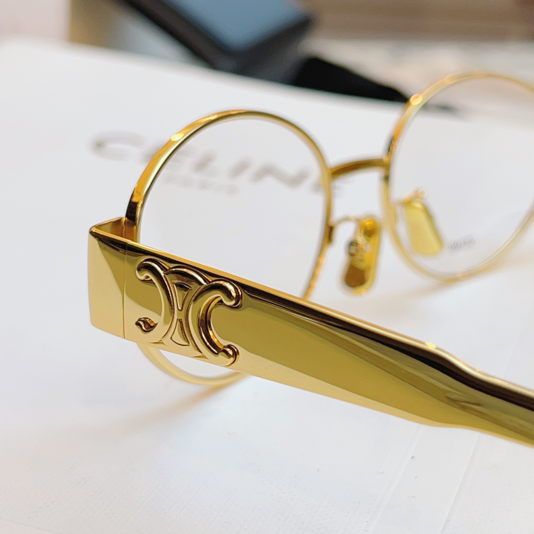 ，【CELIN*】赛*琳新款眼镜架👓 高品质✨， MODEL:CL50140U，SIZE: 53口17-