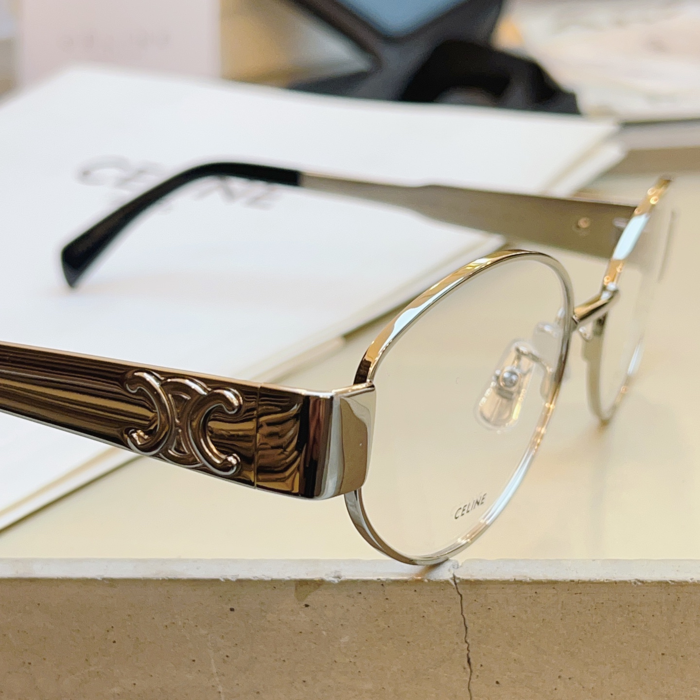 ，【CELIN*】赛*琳新款眼镜架👓 高品质✨， MODEL:CL50140U，SIZE: 53口17-