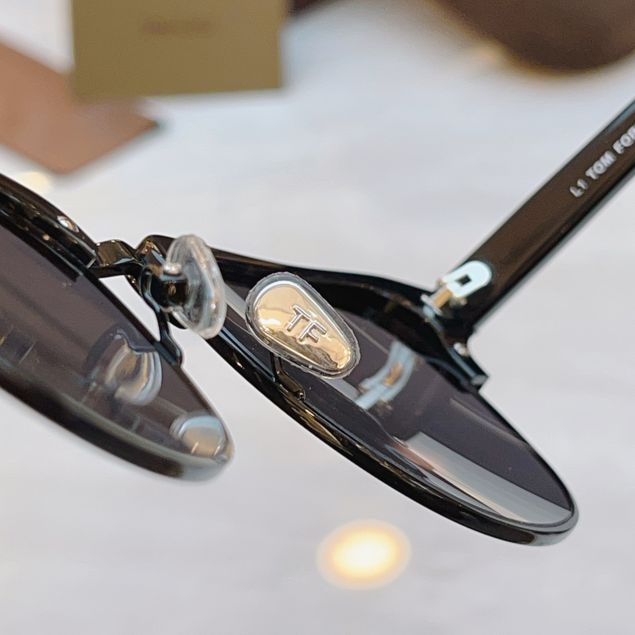 ，【TOM FOR*】汤姆*福特新款太阳镜，MODEL：FT0248，SIZE：51口20-145