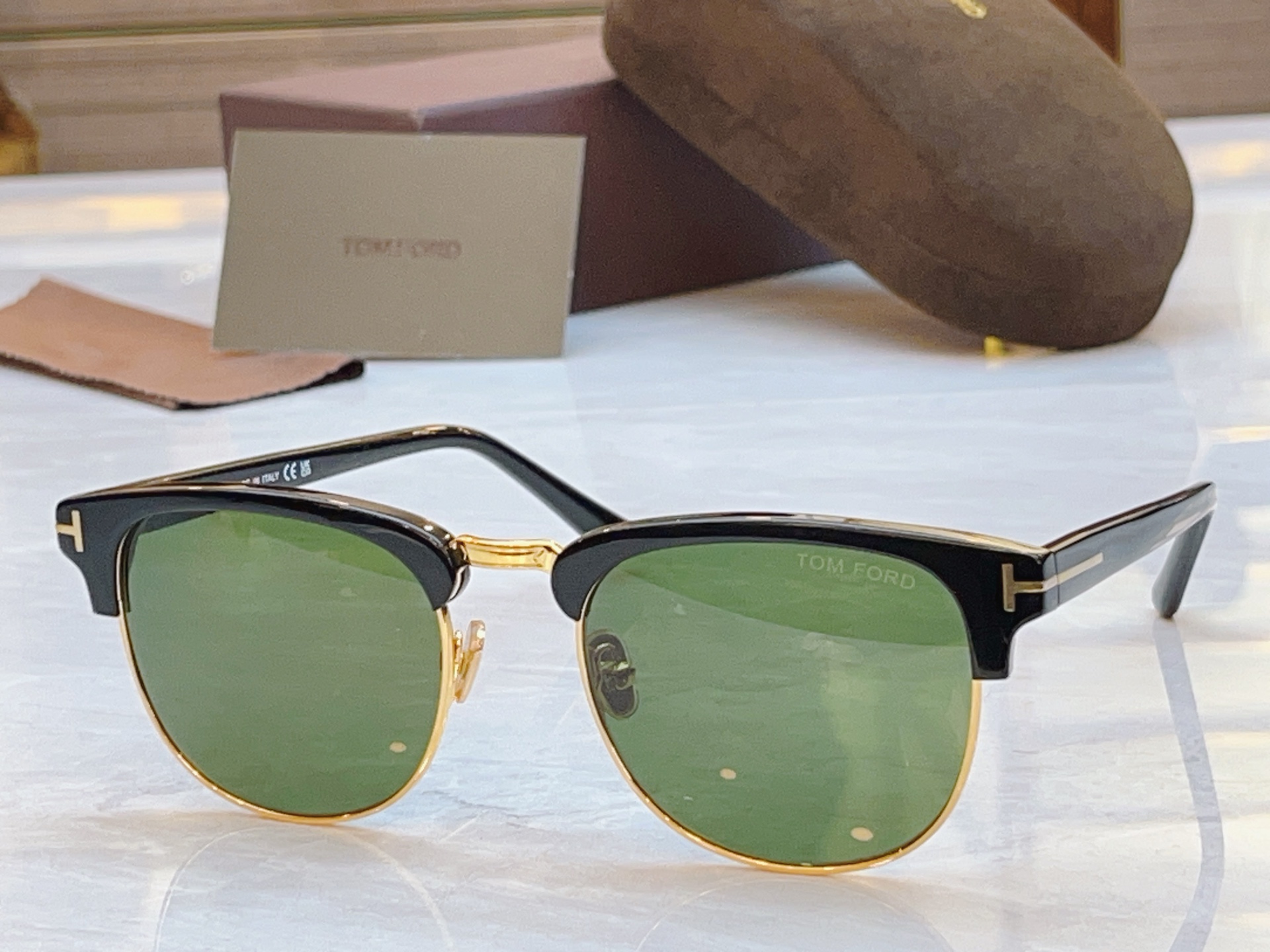 ，【TOM FOR*】汤姆*福特新款太阳镜，MODEL：FT0248，SIZE：51口20-145