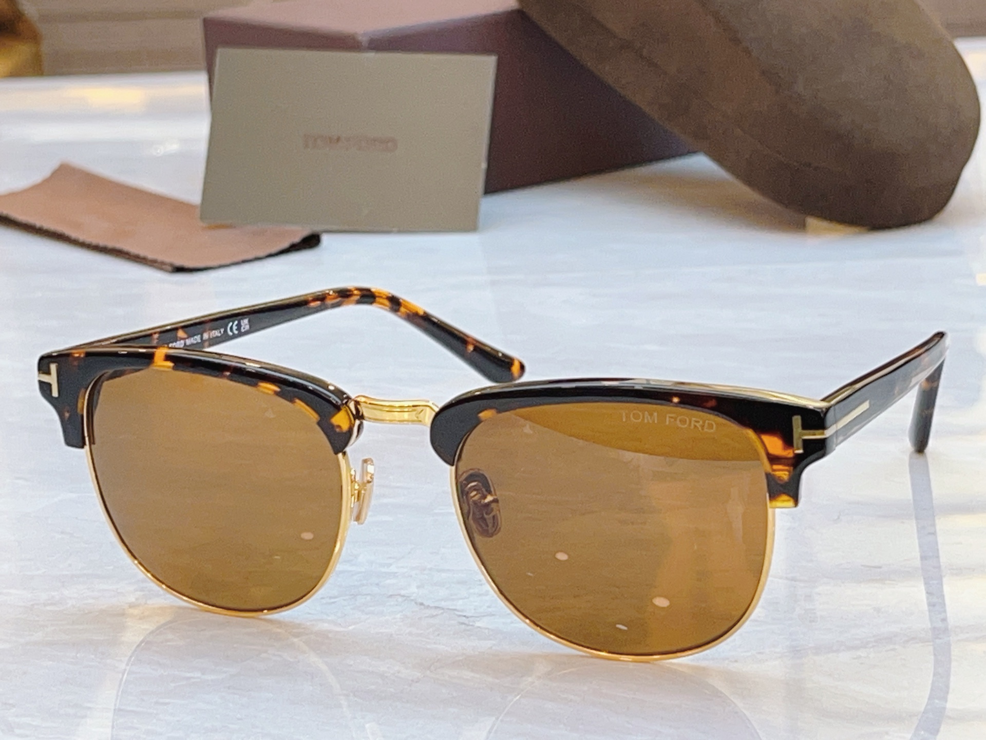 ，【TOM FOR*】汤姆*福特新款太阳镜，MODEL：FT0248，SIZE：51口20-145