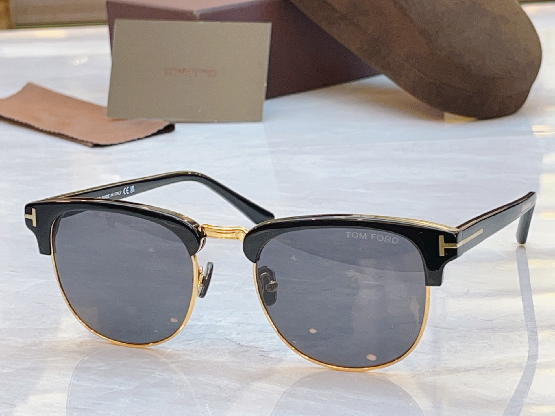 ，【TOM FOR*】汤姆*福特新款太阳镜，MODEL：FT0248，SIZE：51口20-145