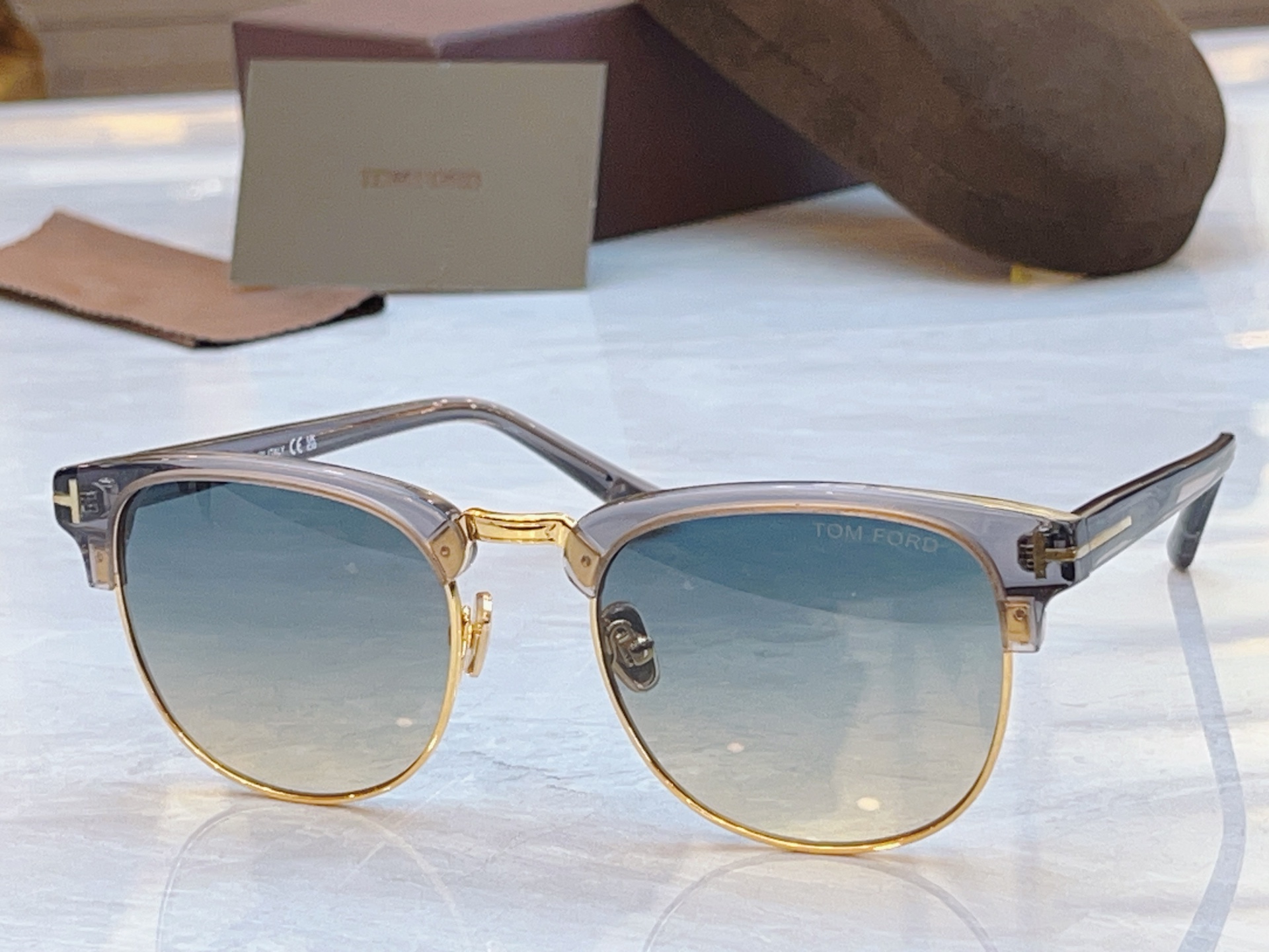 ，【TOM FOR*】汤姆*福特新款太阳镜，MODEL：FT0248，SIZE：51口20-145