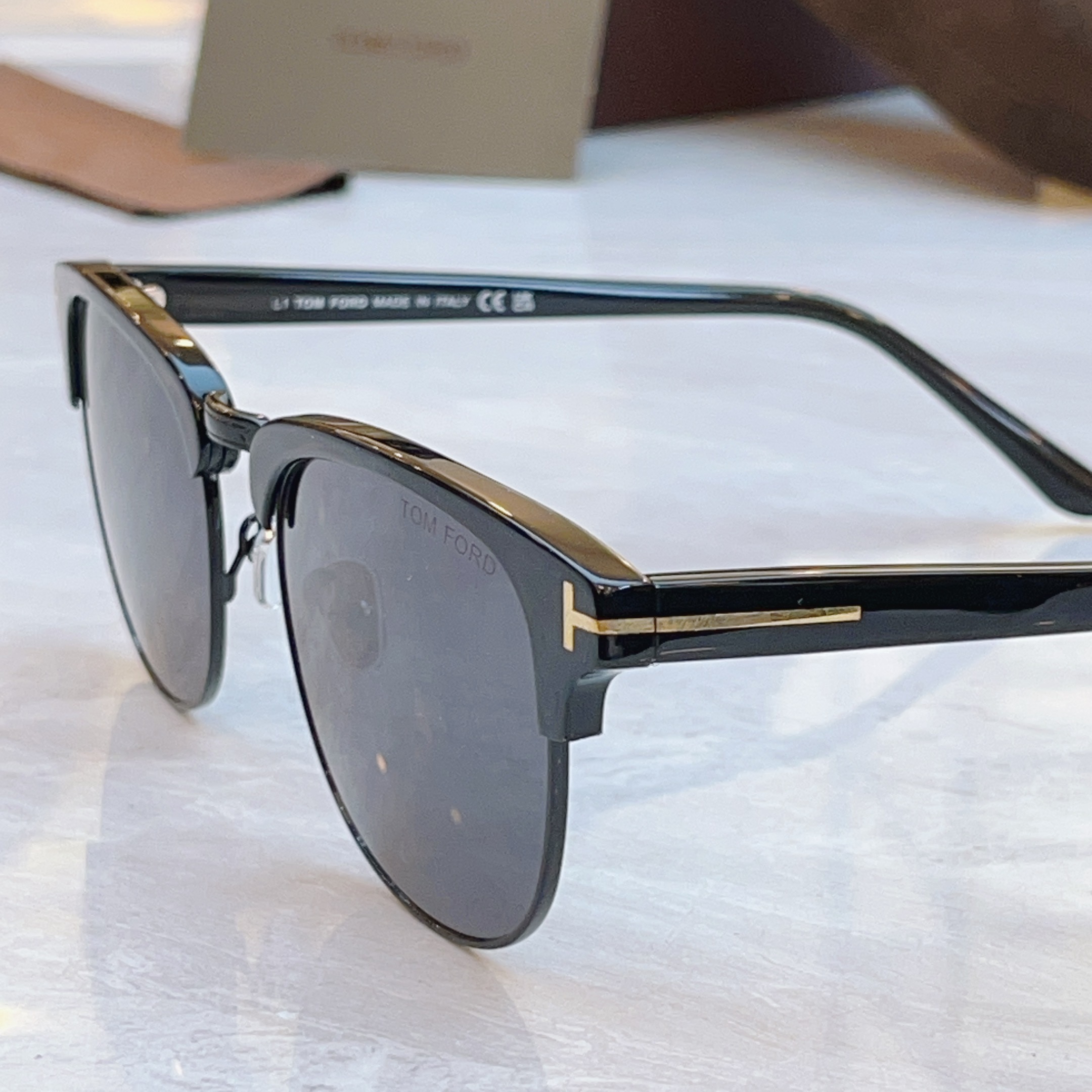 ，【TOM FOR*】汤姆*福特新款太阳镜，MODEL：FT0248，SIZE：51口20-145