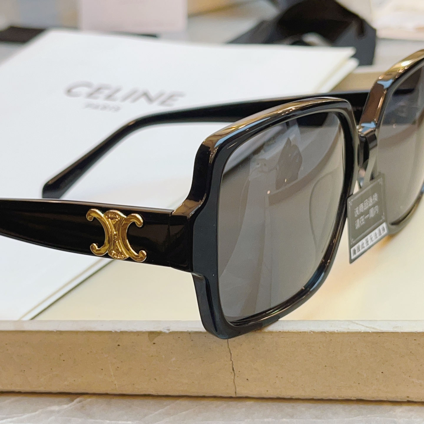 ，【CELIN*】赛*琳新款太阳镜🕶️ 高品质✨， MODEL:CL40316U，SIZE: 60口15