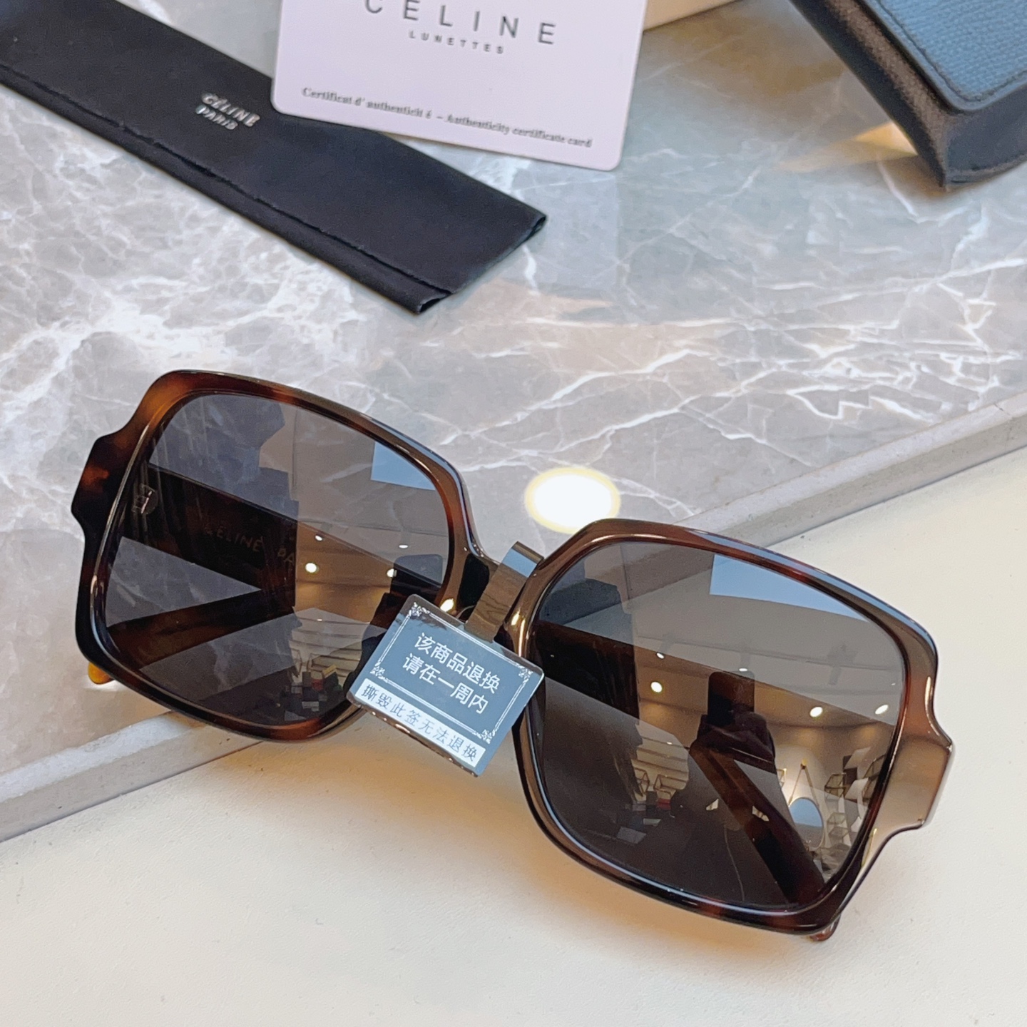 ，【CELIN*】赛*琳新款太阳镜🕶️ 高品质✨， MODEL:CL40316U，SIZE: 60口15