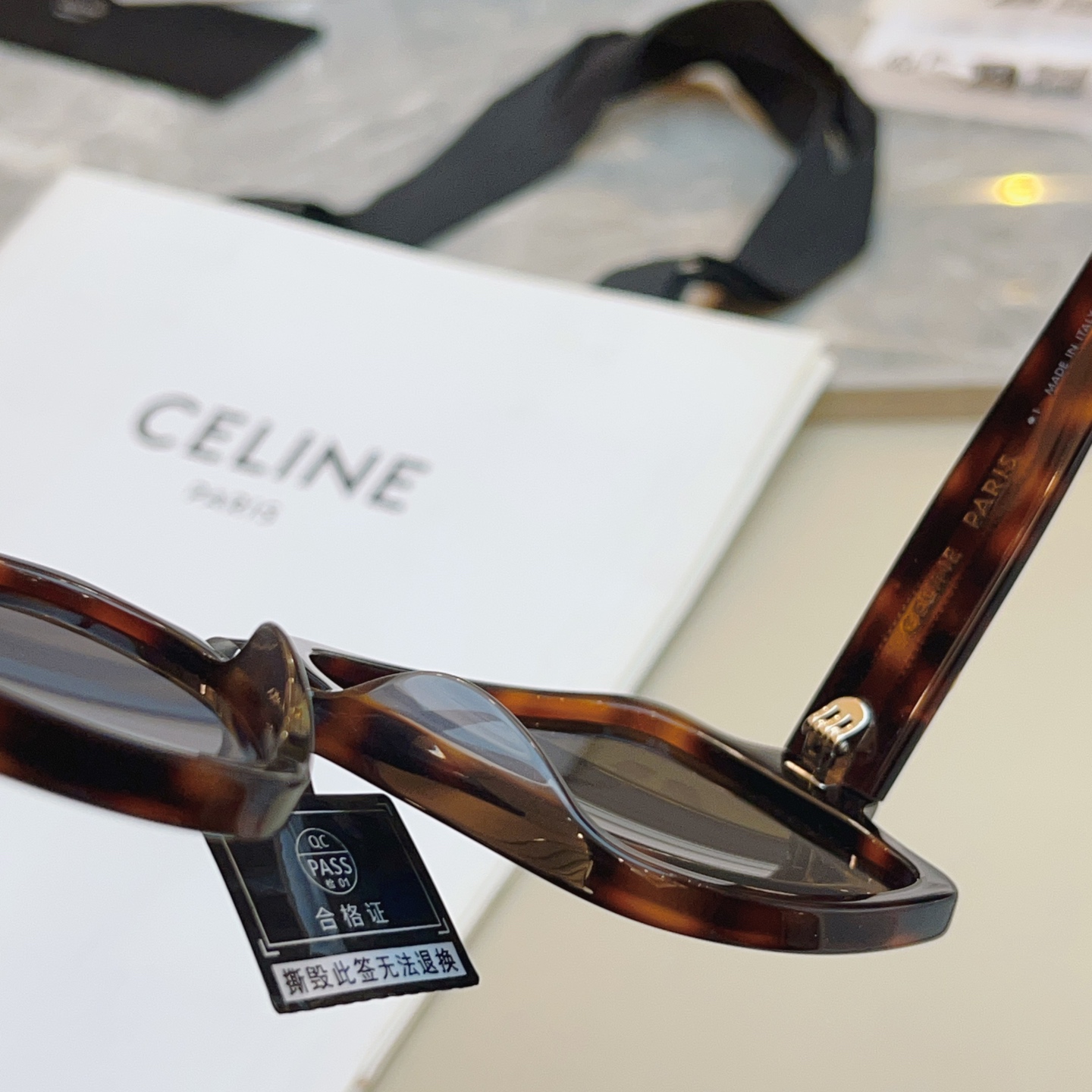 ，【CELIN*】赛*琳新款太阳镜🕶️ 高品质✨， MODEL:CL40316U，SIZE: 60口15