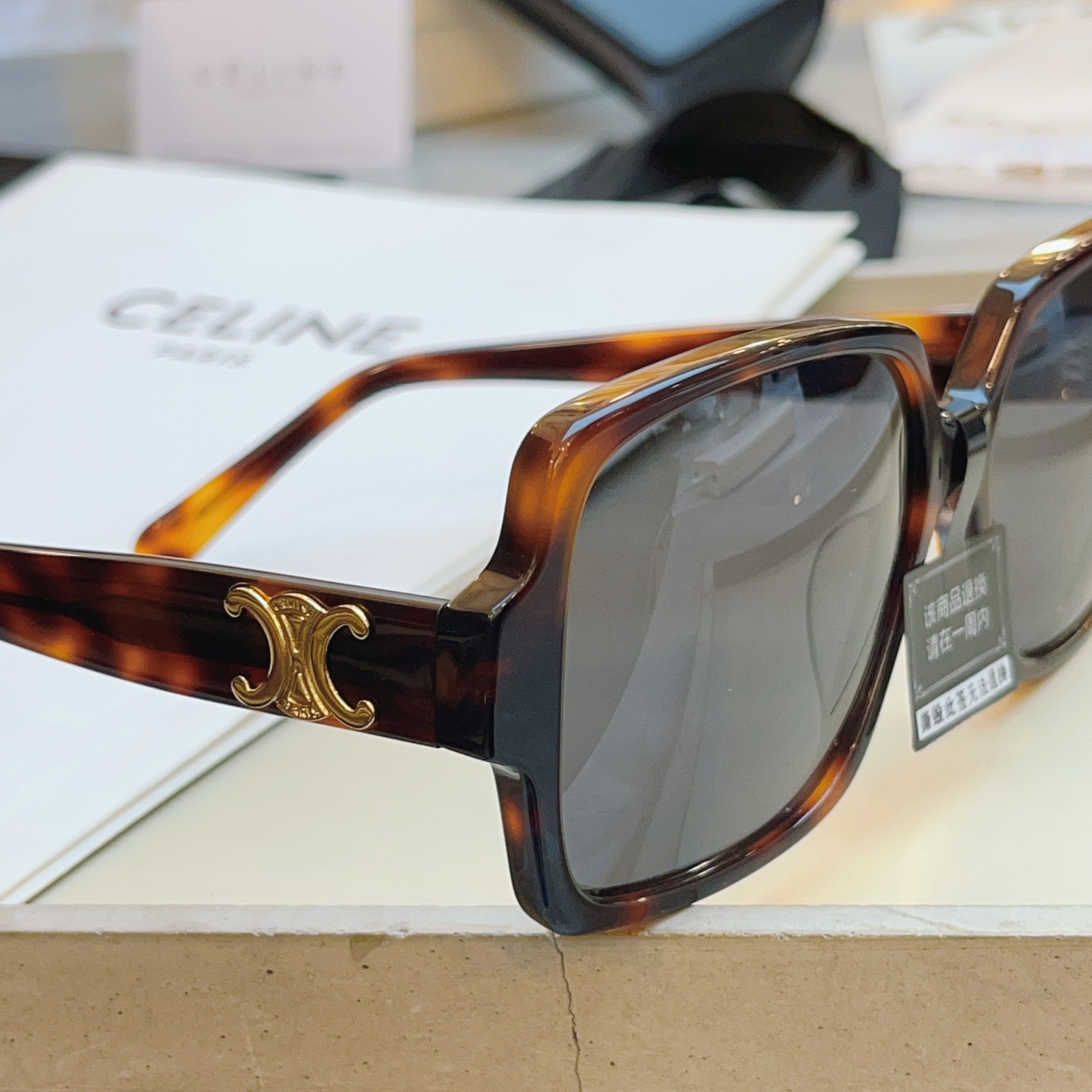 ，【CELIN*】赛*琳新款太阳镜🕶️ 高品质✨， MODEL:CL40316U，SIZE: 60口15