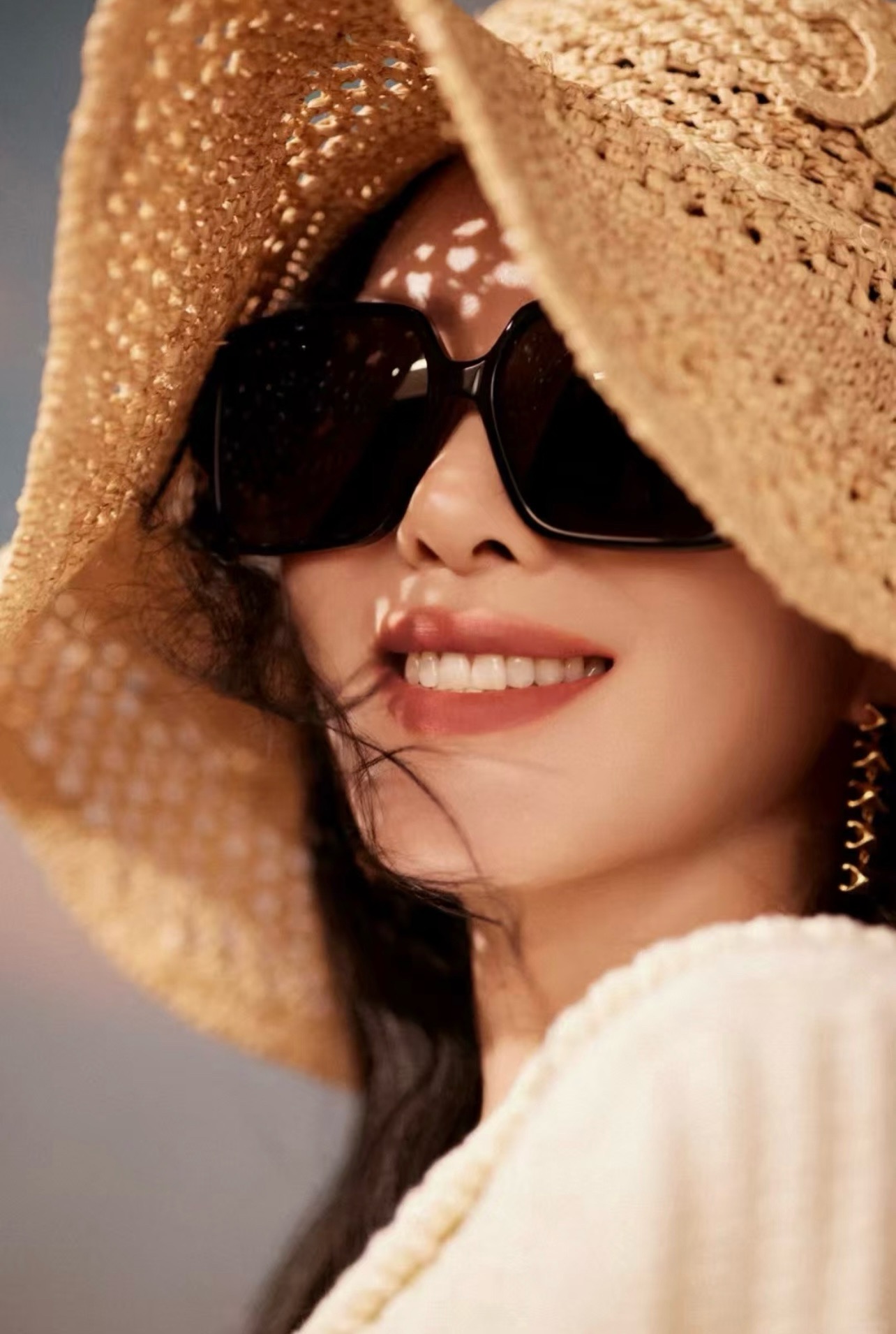 ，【CELIN*】赛*琳新款太阳镜🕶️ 高品质✨， MODEL:CL40316U，SIZE: 60口15