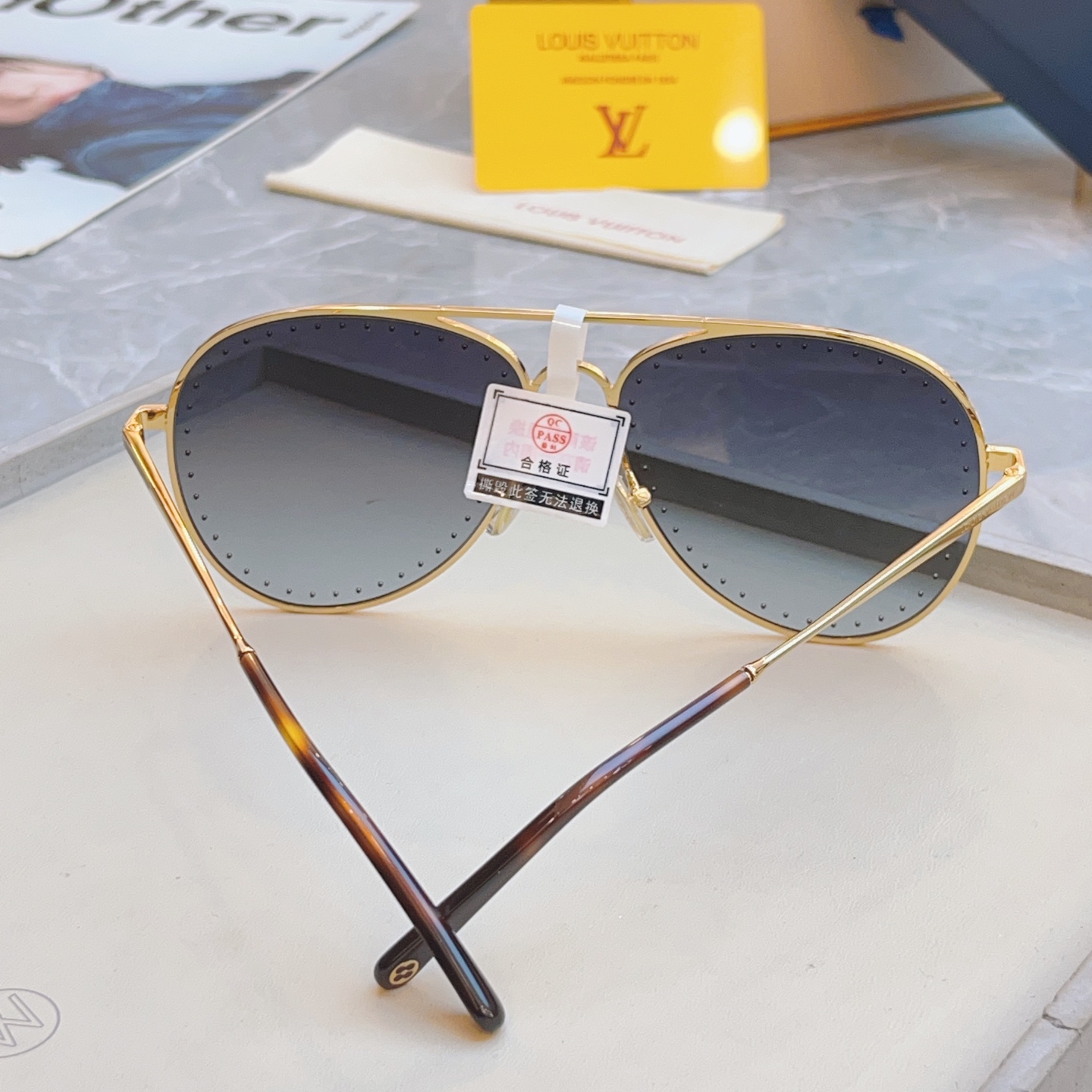 ，【LOUIS VUITTO*】路易*威登新款太阳镜🕶️ 高品质✨，MODEL：Z1506、Z1507U