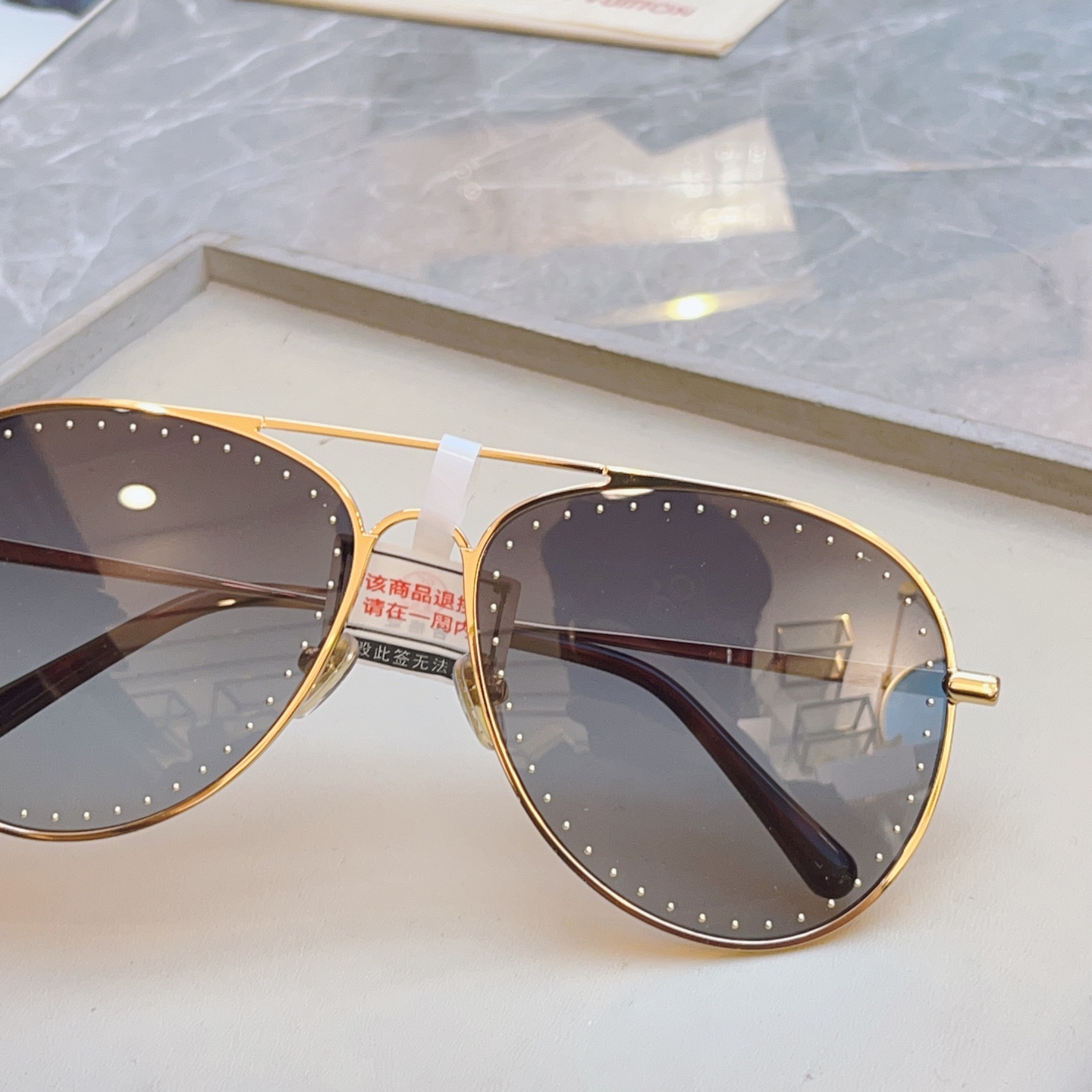 ，【LOUIS VUITTO*】路易*威登新款太阳镜🕶️ 高品质✨，MODEL：Z1506、Z1507U