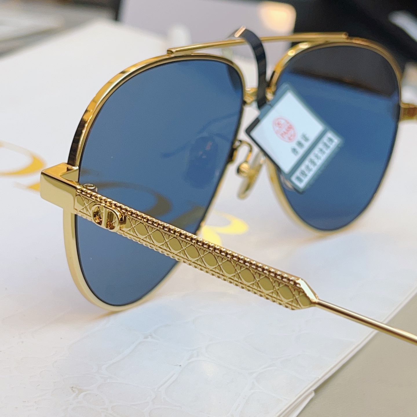 ，【DIO* 】迪*奥新款太阳镜🕶️，高版本 18K金电镀✨MODEL：DiorCannage A1U，