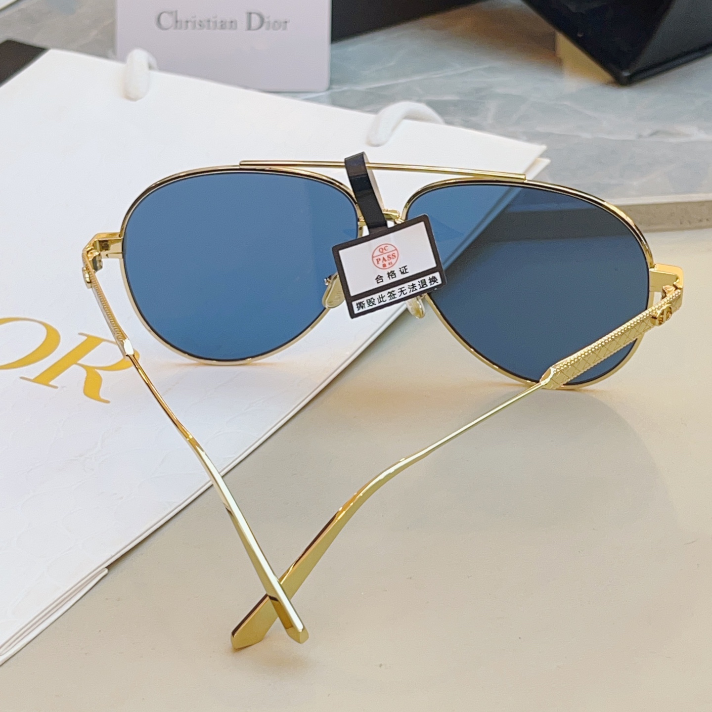 ，【DIO* 】迪*奥新款太阳镜🕶️，高版本 18K金电镀✨MODEL：DiorCannage A1U，