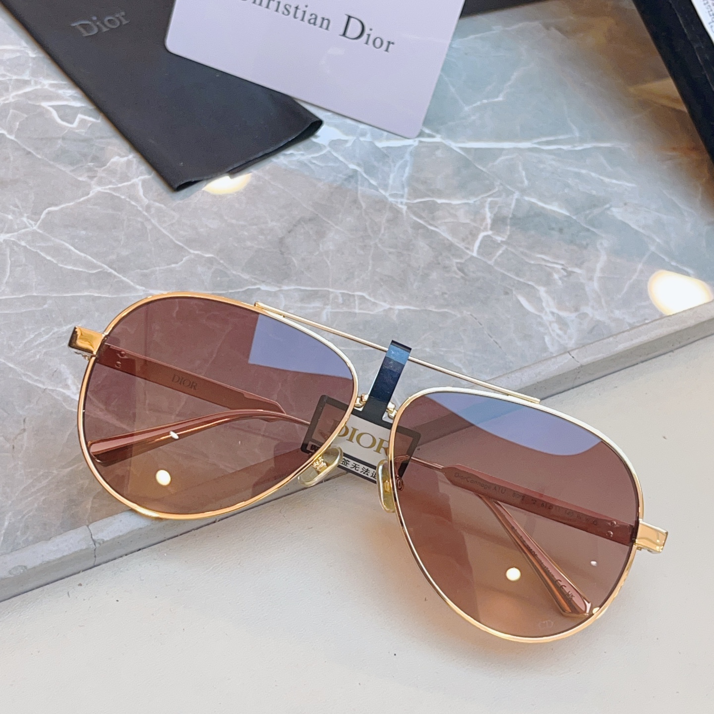 ，【DIO* 】迪*奥新款太阳镜🕶️，高版本 18K金电镀✨MODEL：DiorCannage A1U，