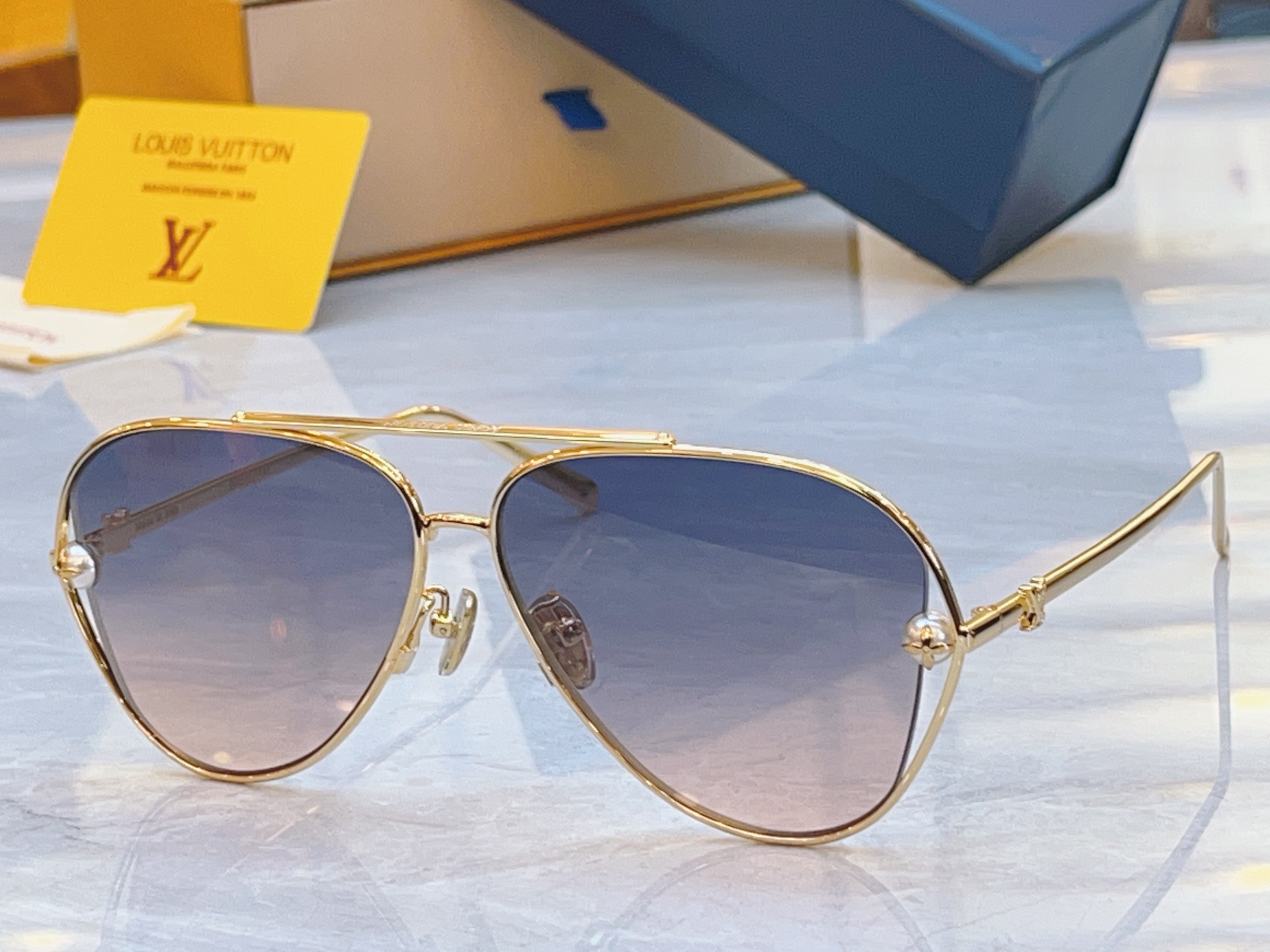 ，【LOUIS VUITTO*】路易*威登新款太阳镜，MODEL：Z2995U，SIZE：59口11-1