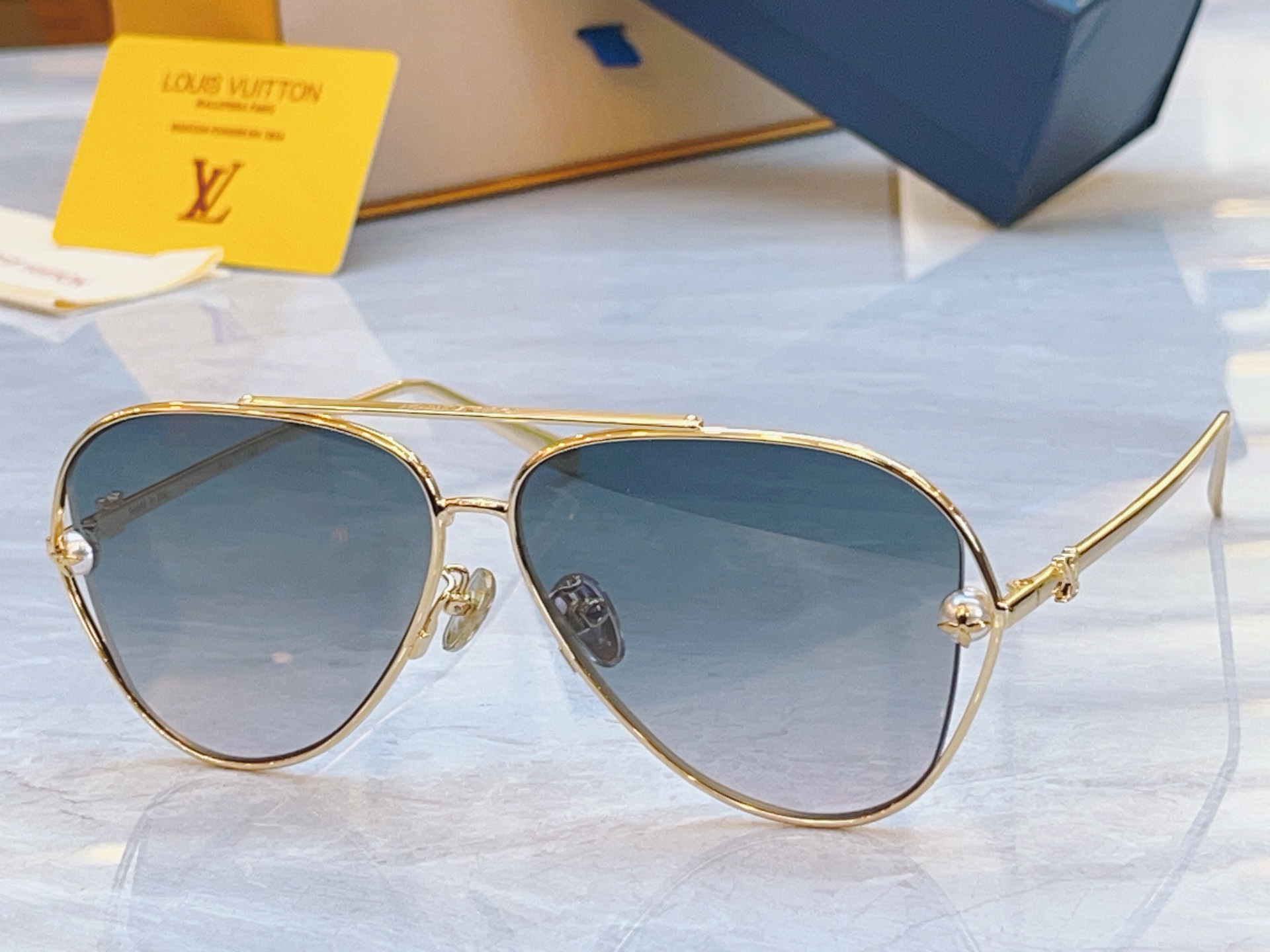 ，【LOUIS VUITTO*】路易*威登新款太阳镜，MODEL：Z2995U，SIZE：59口11-1