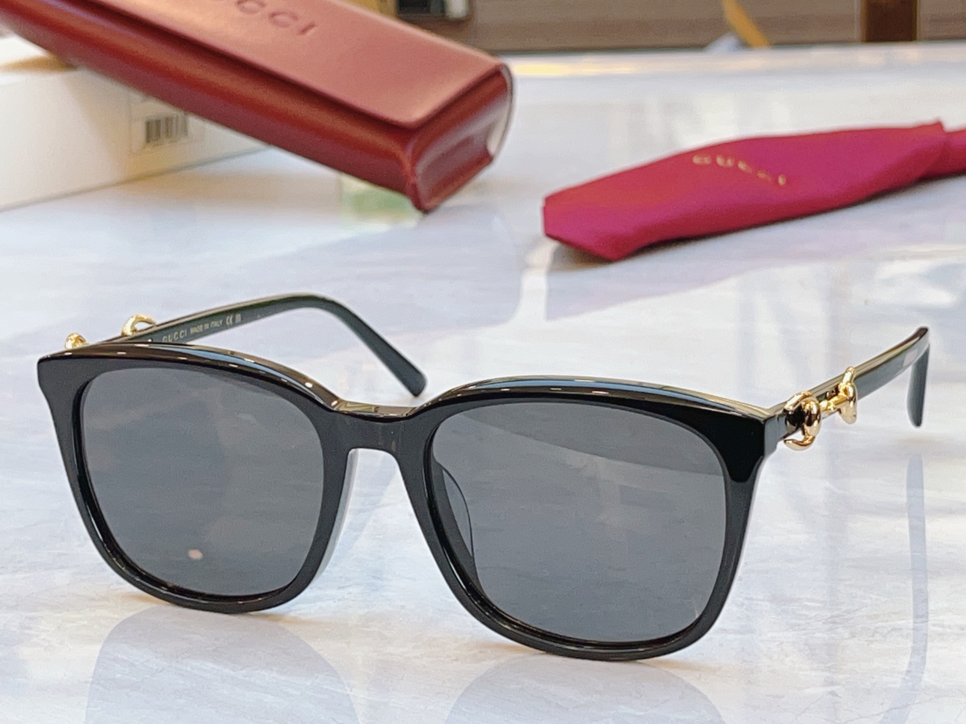 ，【GUCC*】古*驰新款太阳镜，MODEL：GG2057SK，SIZE：56口19-145