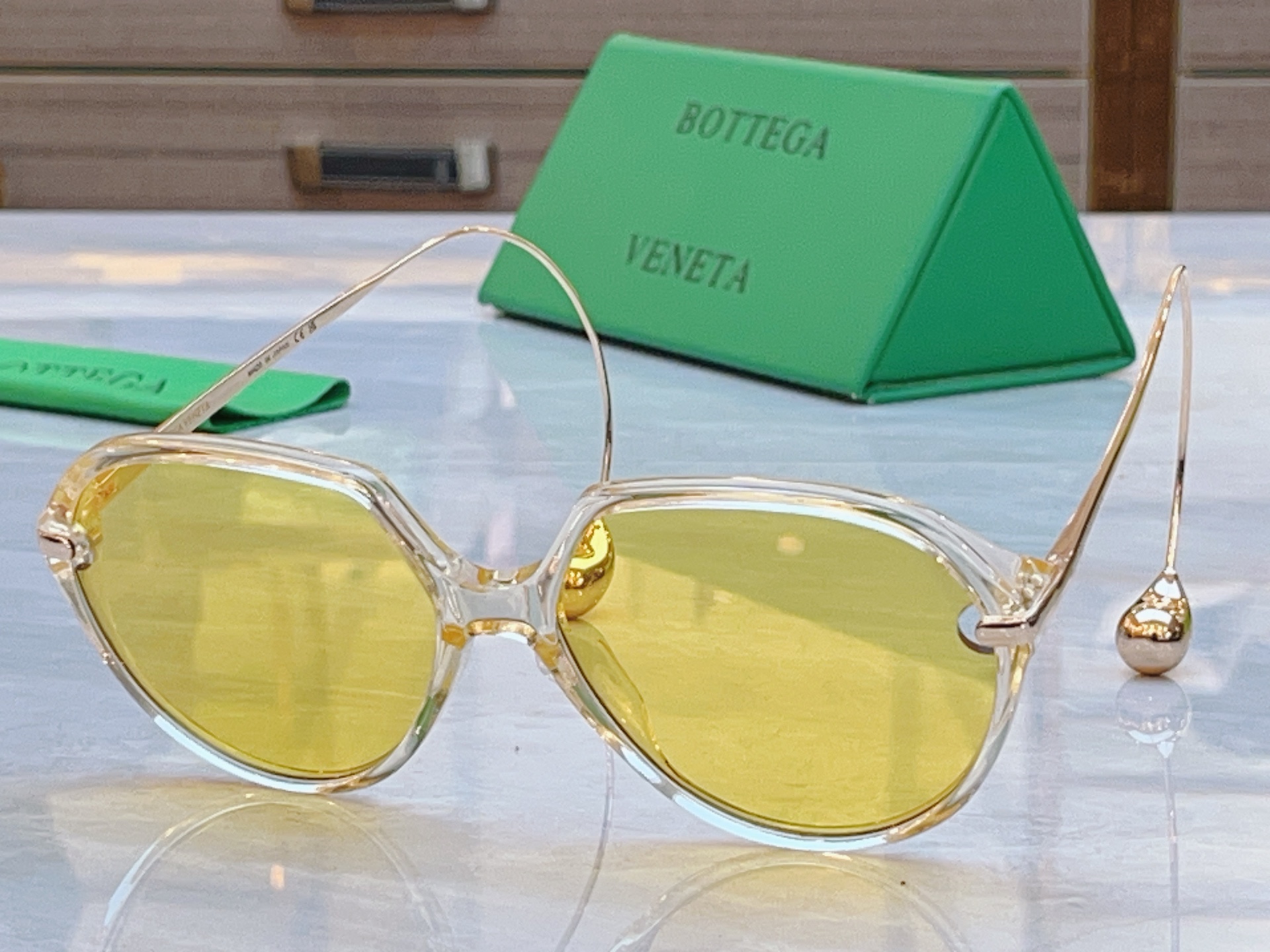 ，【BOTTEGA VENET*】宝缇*嘉新款太阳镜，MODEL：BV1436S，SIZE：63口18-