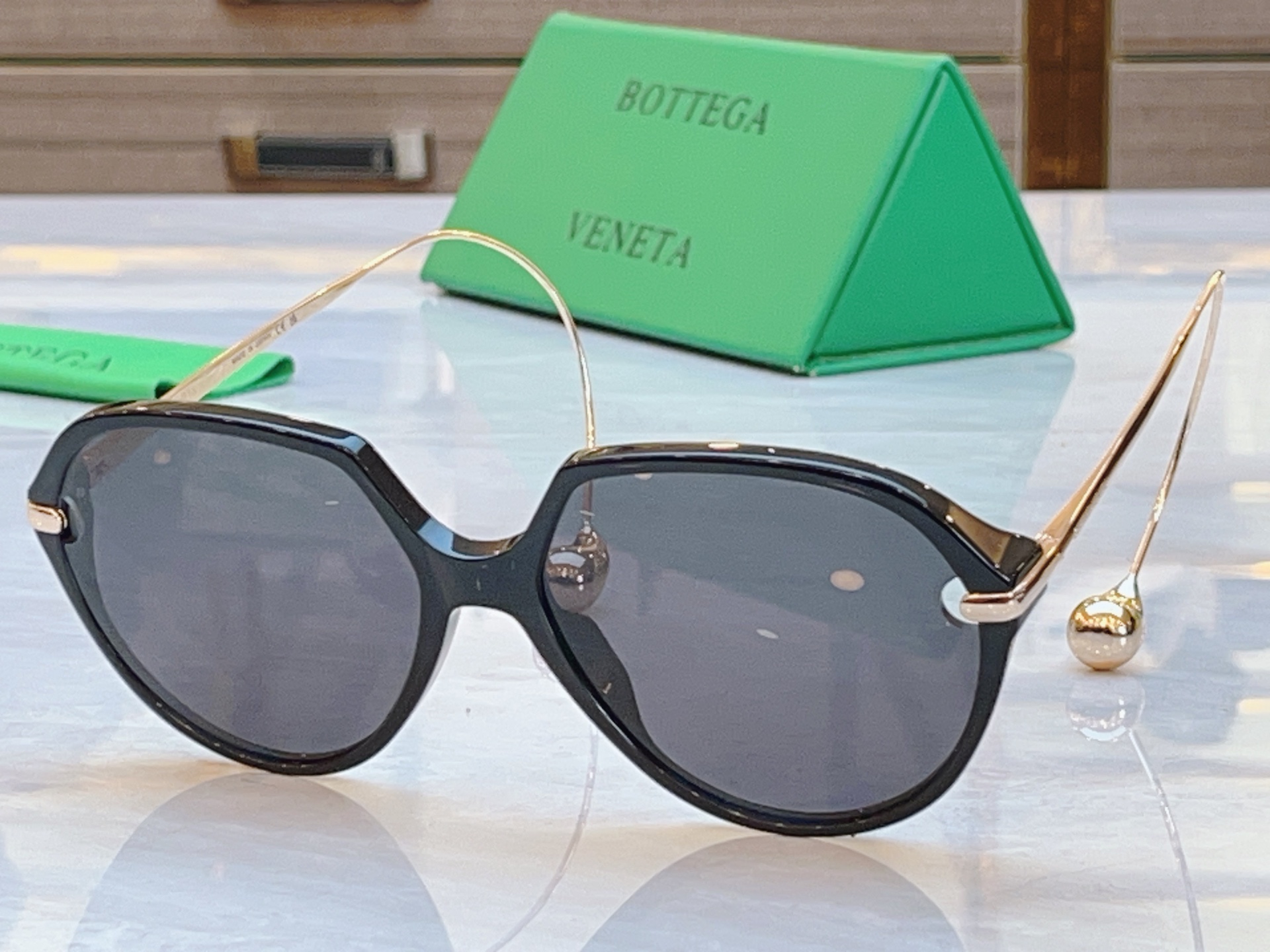 ，【BOTTEGA VENET*】宝缇*嘉新款太阳镜，MODEL：BV1436S，SIZE：63口18-