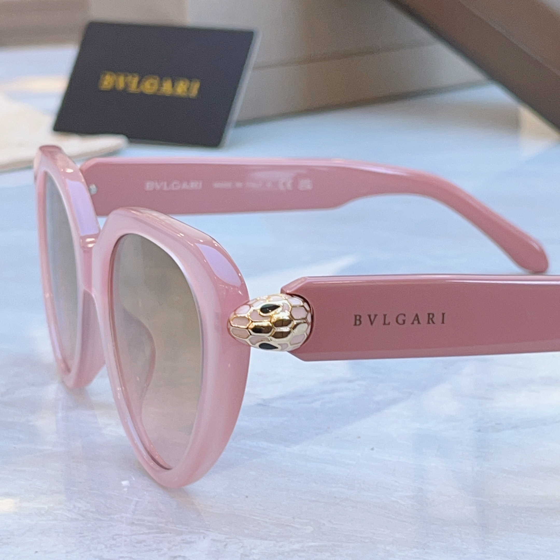 ，【BVLGA*】宝格*丽新款太阳镜，MODEL：BV 50003I，SIZE：51口20-140