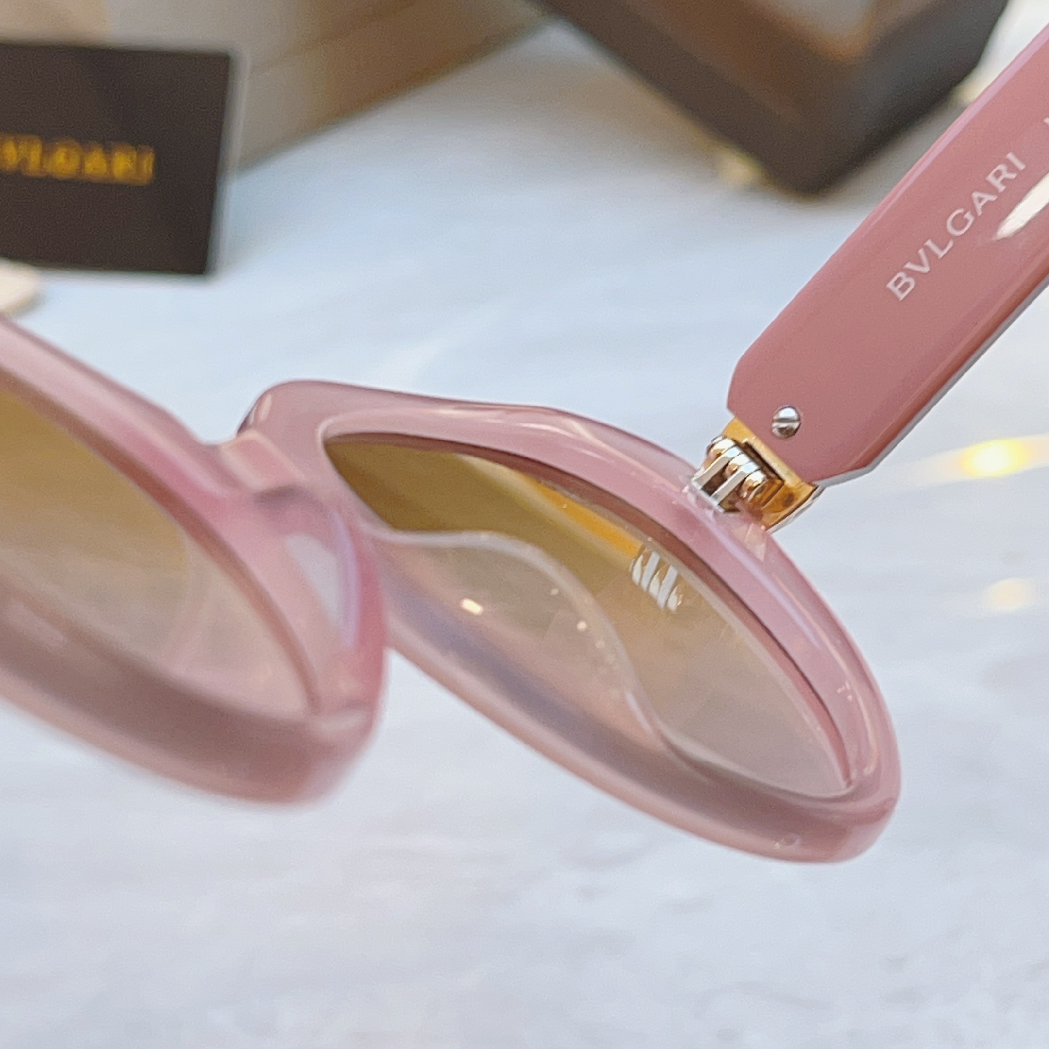 ，【BVLGA*】宝格*丽新款太阳镜，MODEL：BV 50003I，SIZE：51口20-140