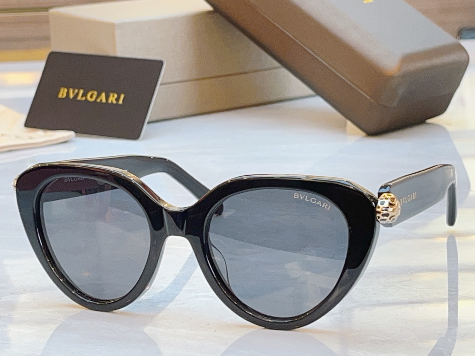 ，【BVLGA*】宝格*丽新款太阳镜，MODEL：BV 50003I，SIZE：51口20-140