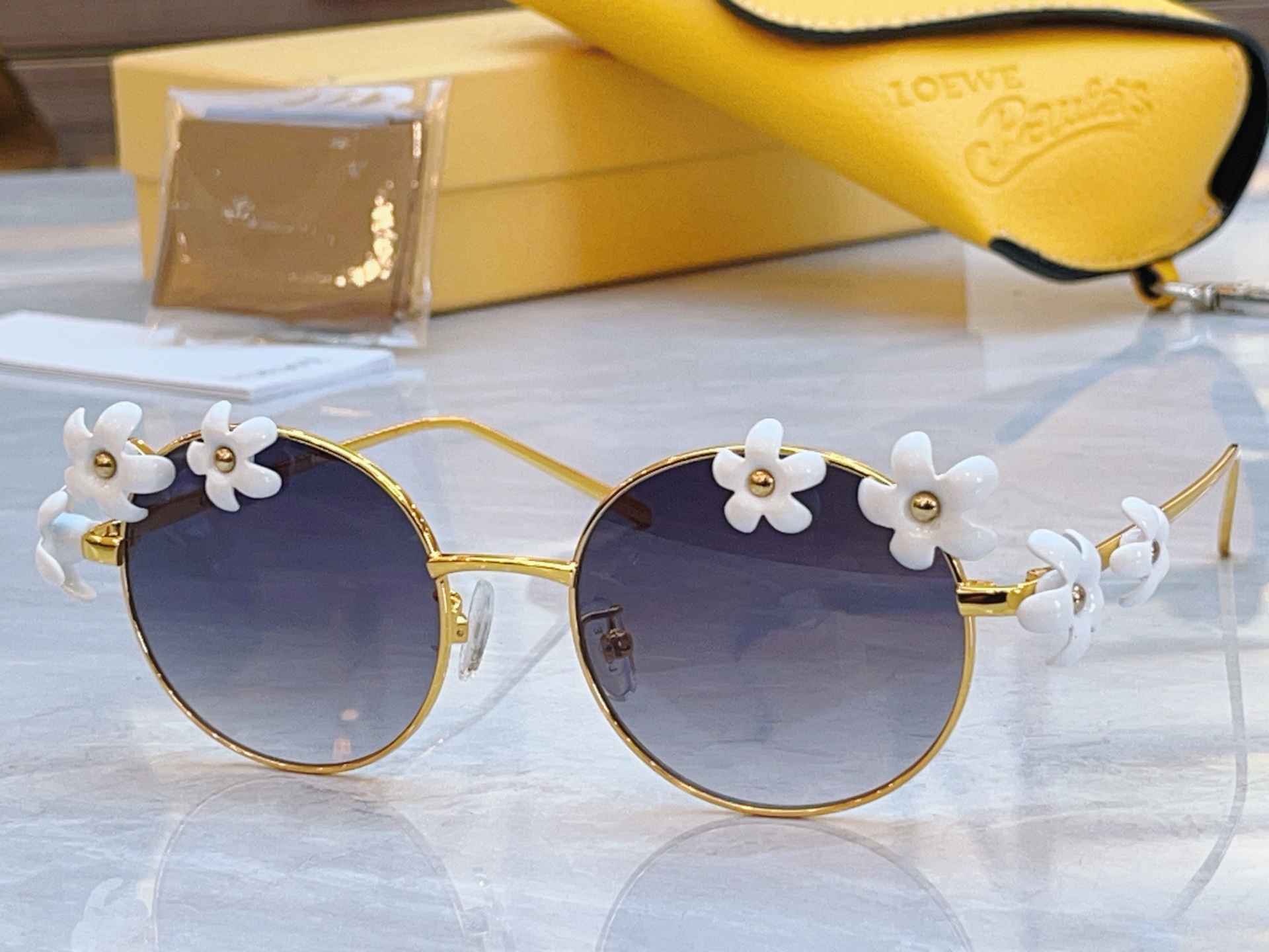 ，【LOEW*】罗意*威新款太阳镜，MODEL：LW40173U，SIZE：50口21-140