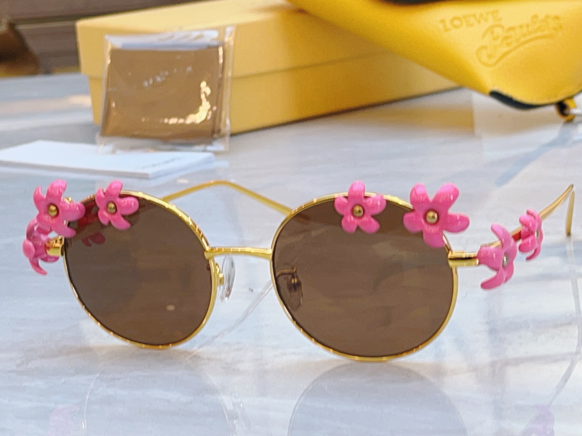 ，【LOEW*】罗意*威新款太阳镜，MODEL：LW40173U，SIZE：50口21-140