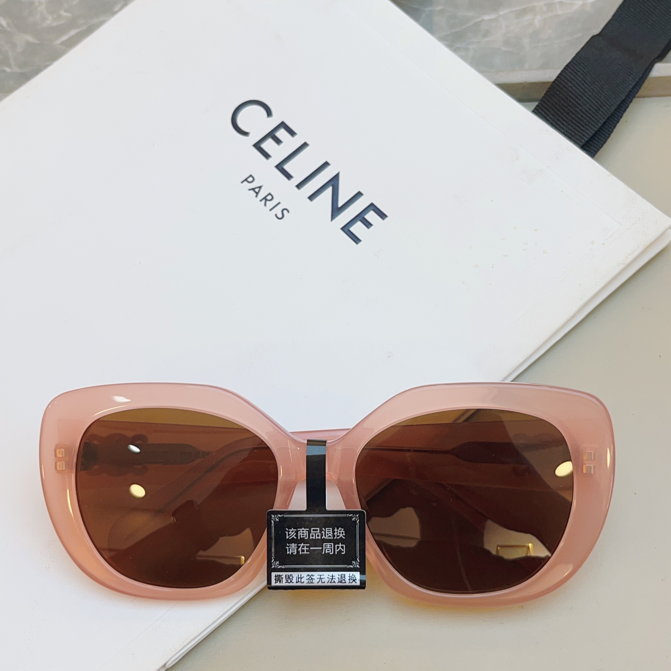 ，【CELIN*】赛*琳新款太阳镜🕶️ 高品质✨， MODEL:CL40226U，SIZE: 55口19