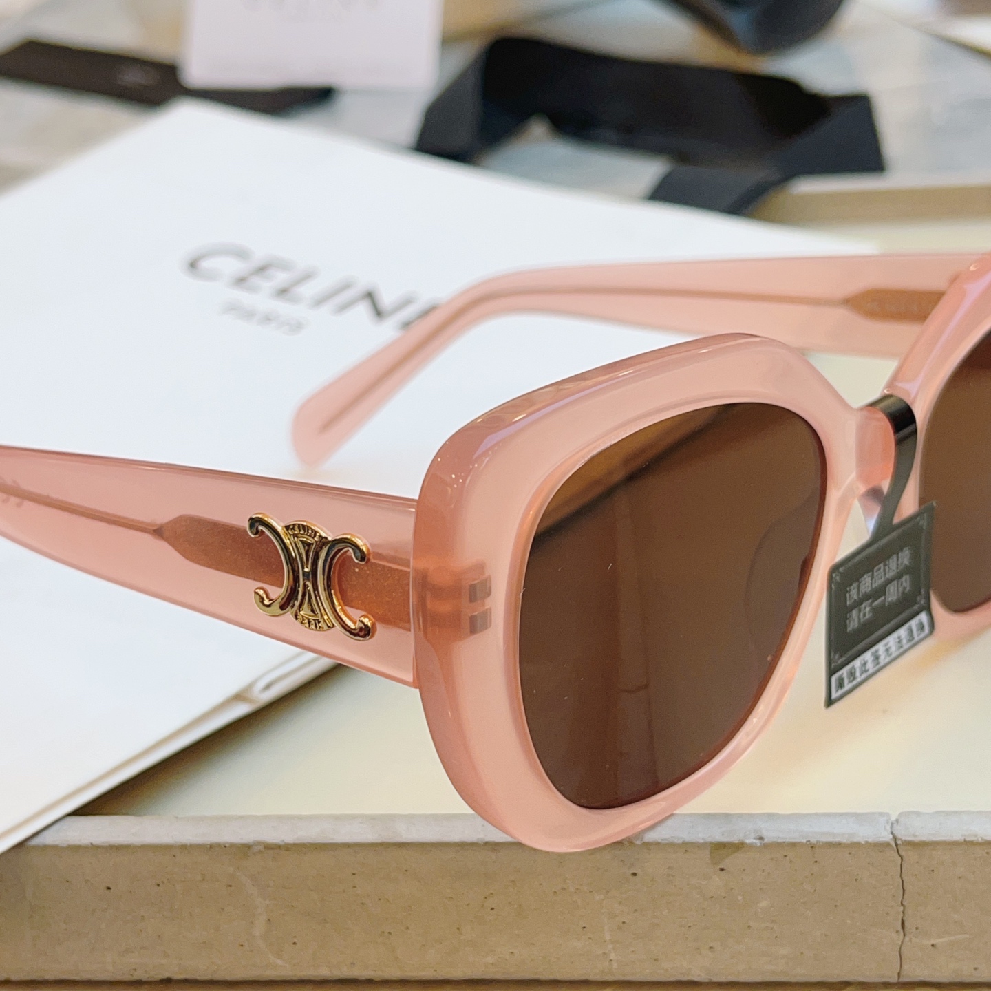 ，【CELIN*】赛*琳新款太阳镜🕶️ 高品质✨， MODEL:CL40226U，SIZE: 55口19