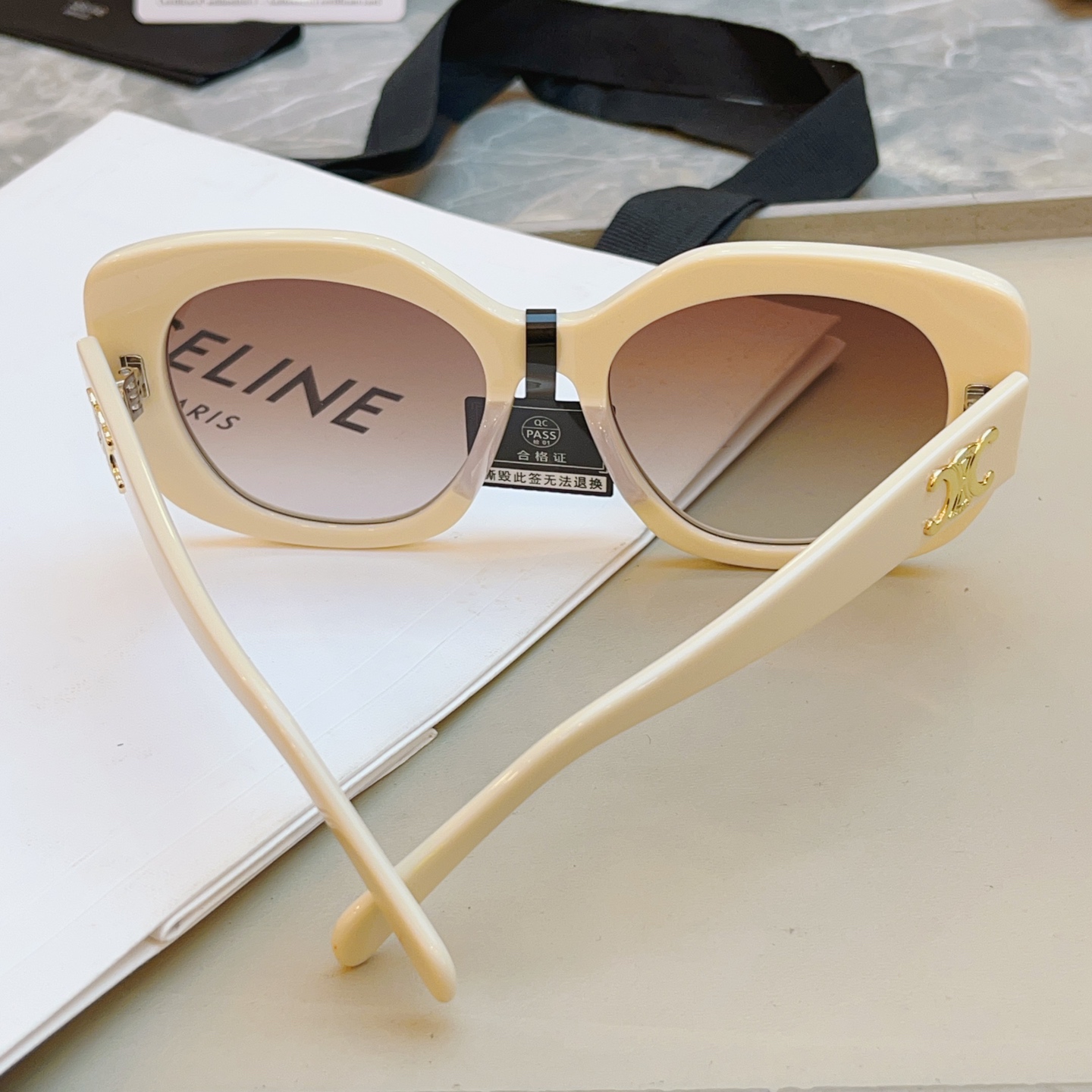 ，【CELIN*】赛*琳新款太阳镜🕶️ 高品质✨， MODEL:CL40226U，SIZE: 55口19
