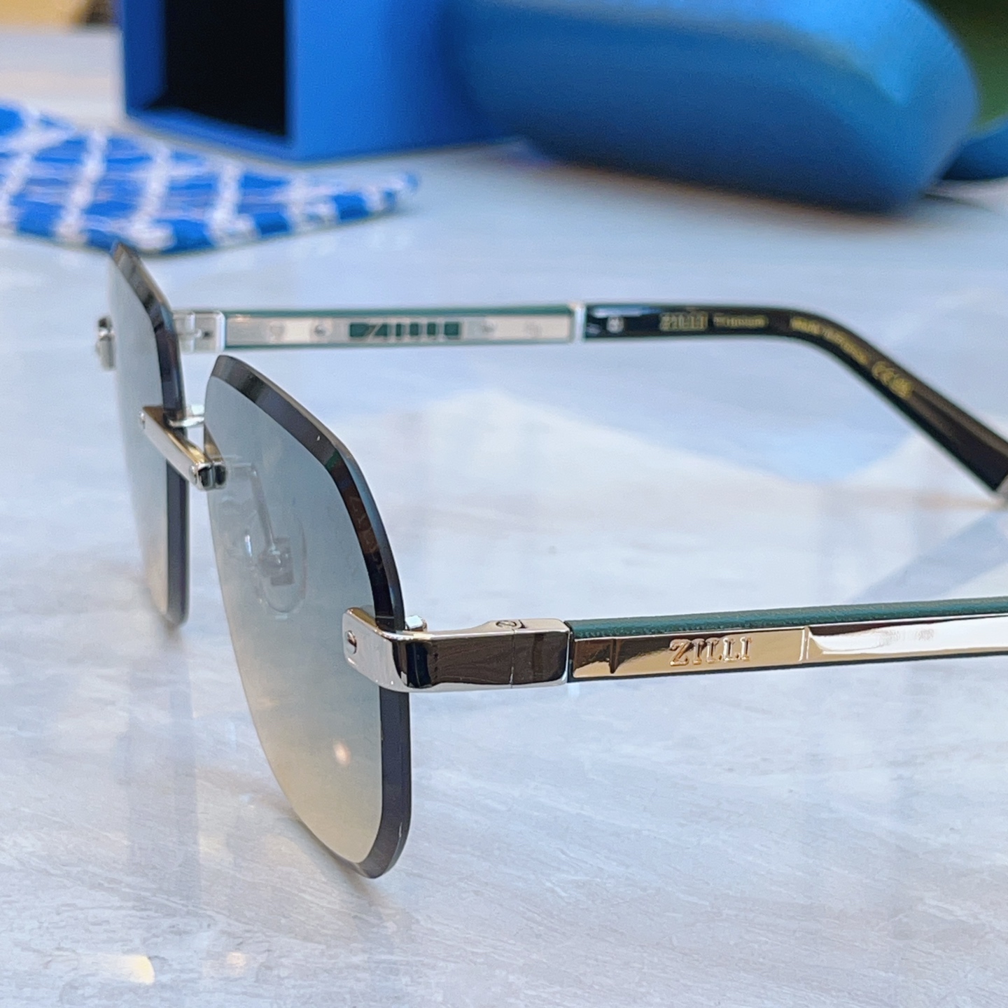 ，【ZEIZ*】蔡*司新款太阳镜，MODEL：ZI80141，SIZE：61口16-145