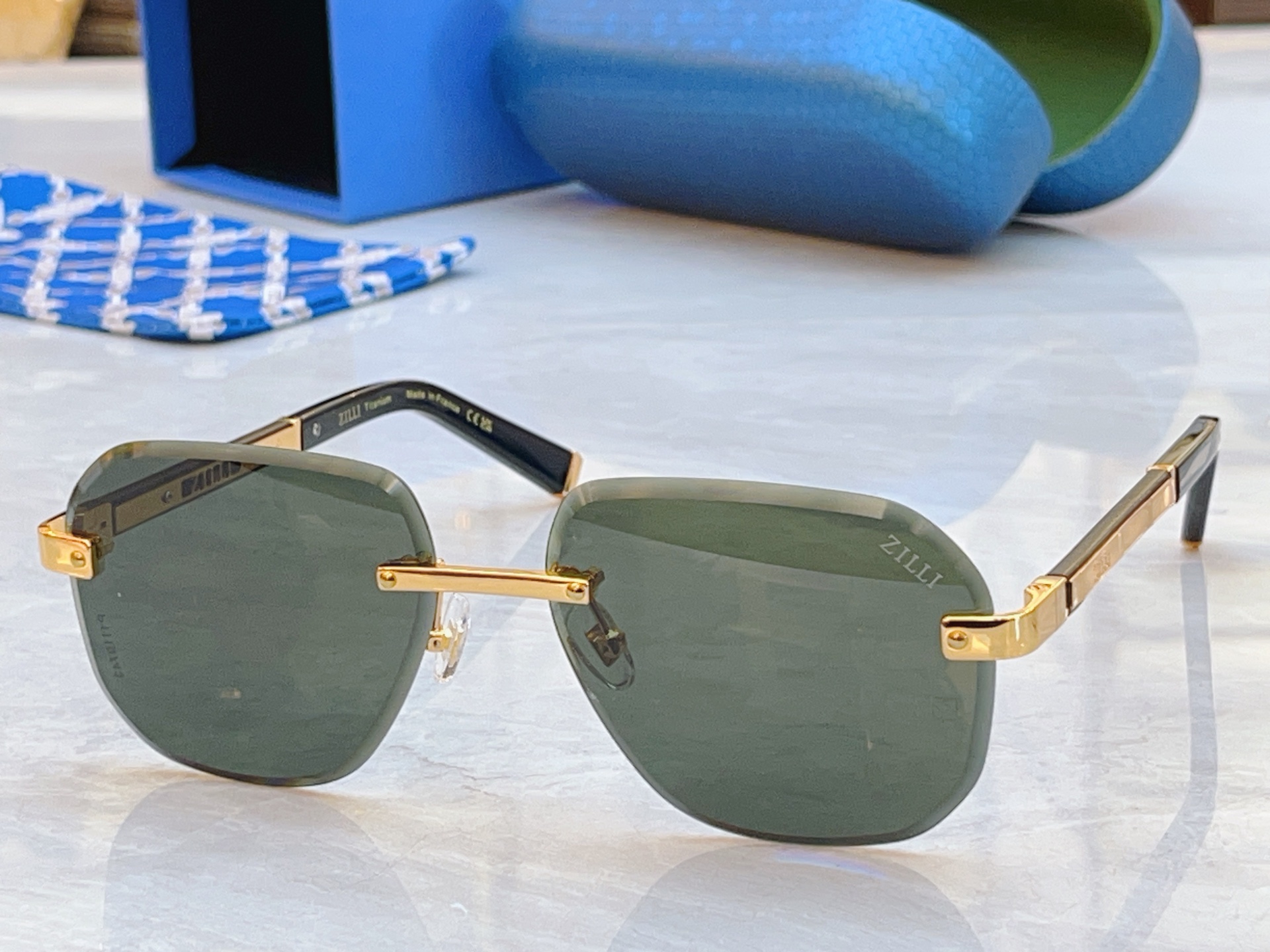 ，【ZEIZ*】蔡*司新款太阳镜，MODEL：ZI80141，SIZE：61口16-145
