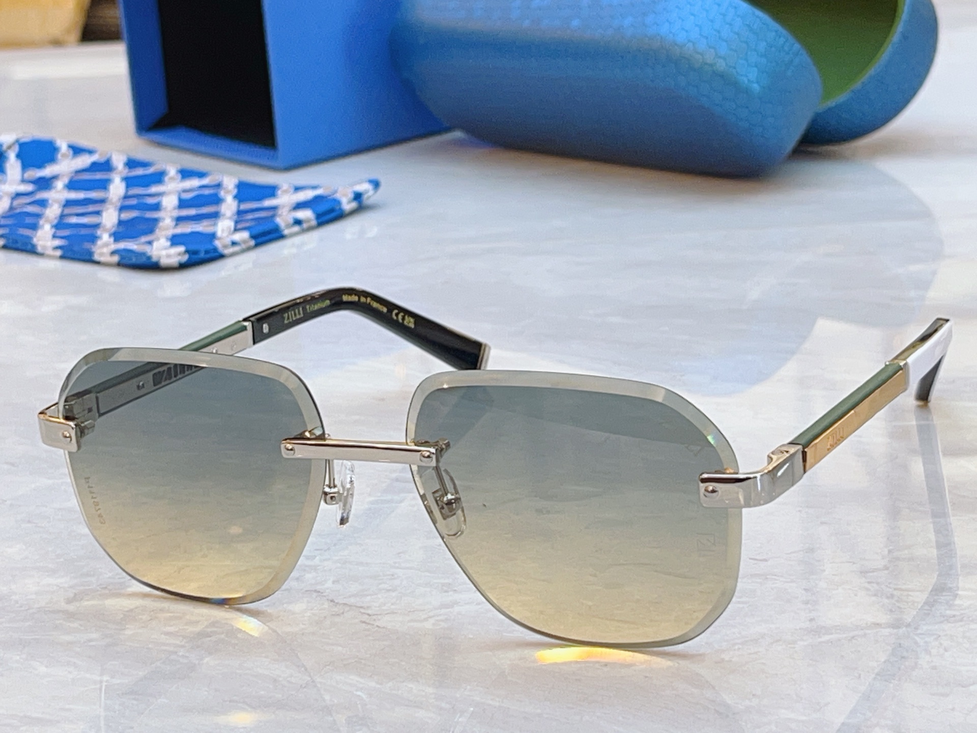 ，【ZEIZ*】蔡*司新款太阳镜，MODEL：ZI80141，SIZE：61口16-145