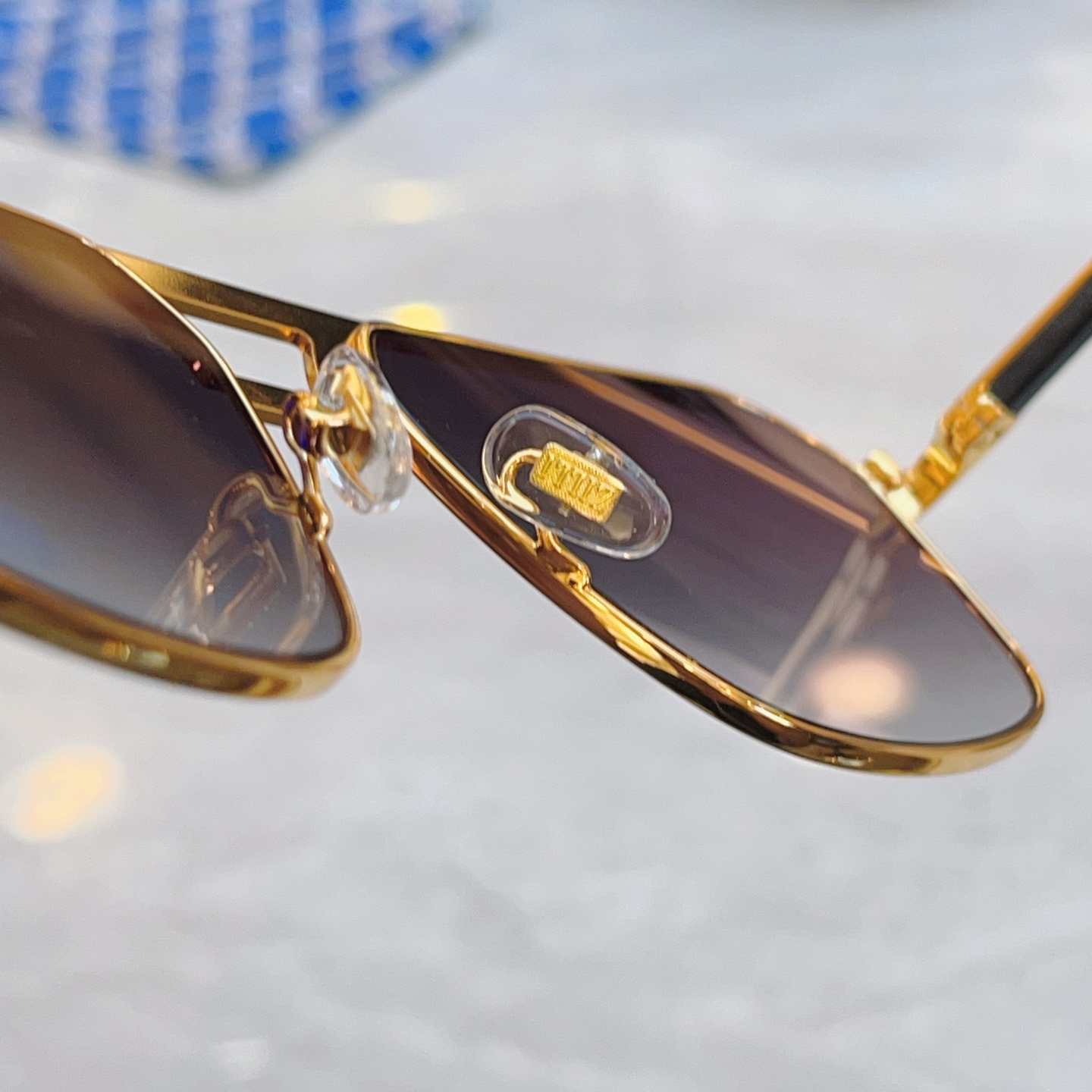 ，【ZEIZ*】蔡*司新款太阳镜，MODEL：ZI65049，SIZE：59口17-145