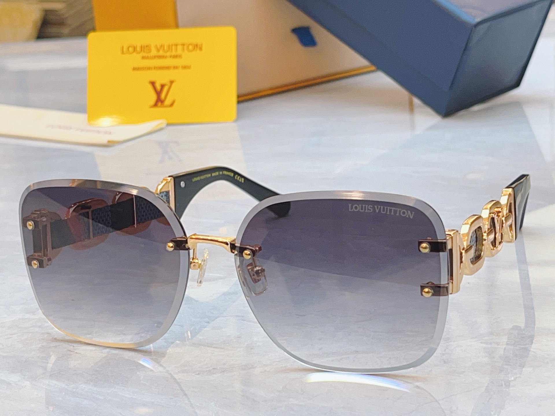 ，【LOUIS VUITTO*】路易*威登新款太阳镜，MODEL：Z2056U，SIZE：65口17-1