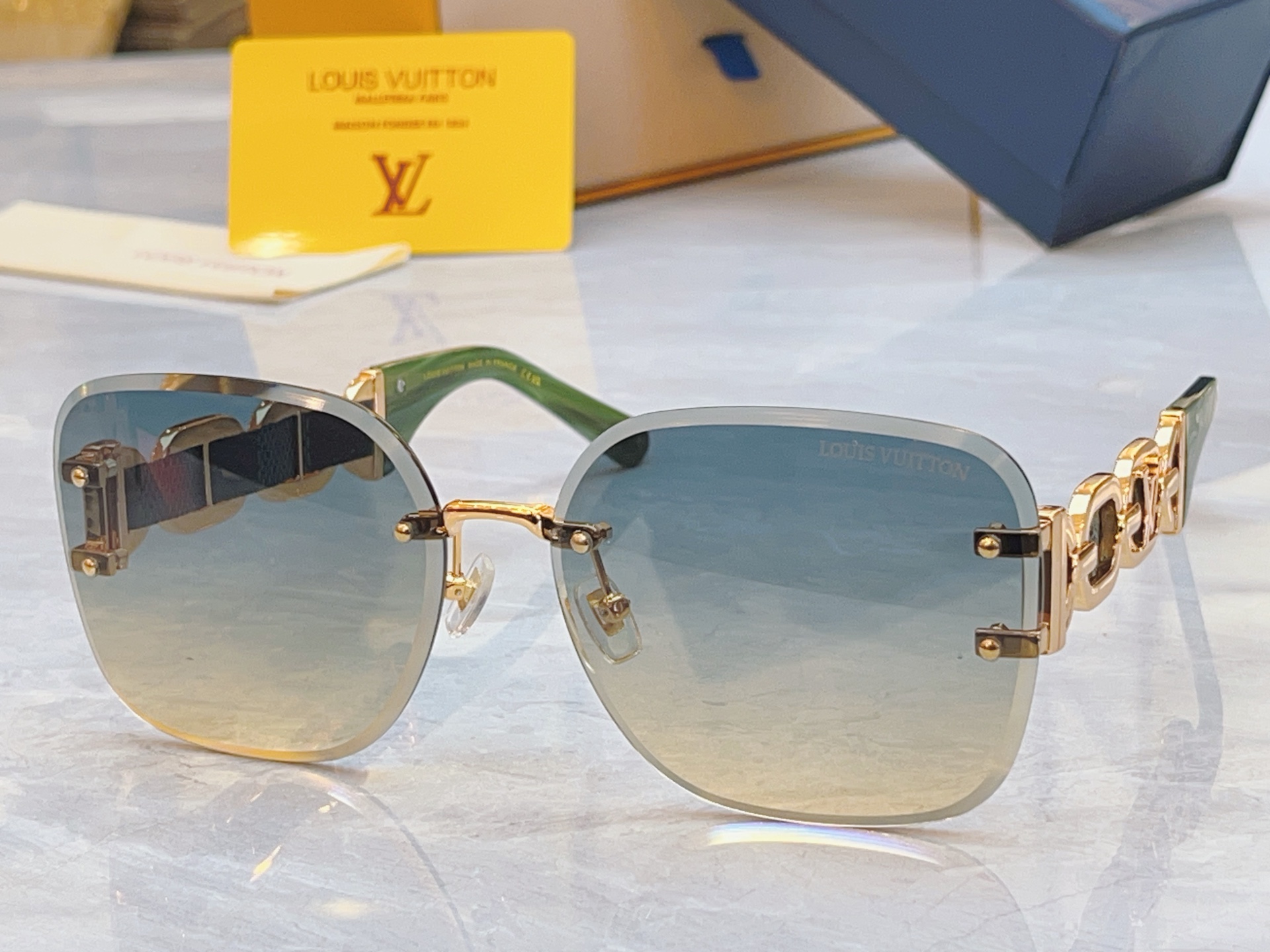 ，【LOUIS VUITTO*】路易*威登新款太阳镜，MODEL：Z2056U，SIZE：65口17-1