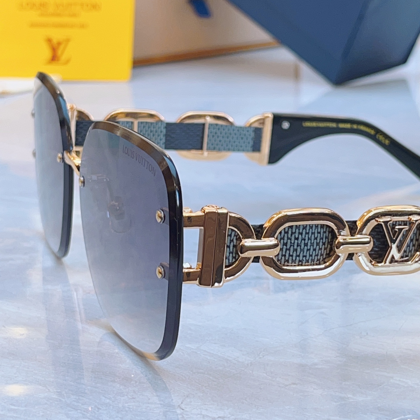 ，【LOUIS VUITTO*】路易*威登新款太阳镜，MODEL：Z2056U，SIZE：65口17-1