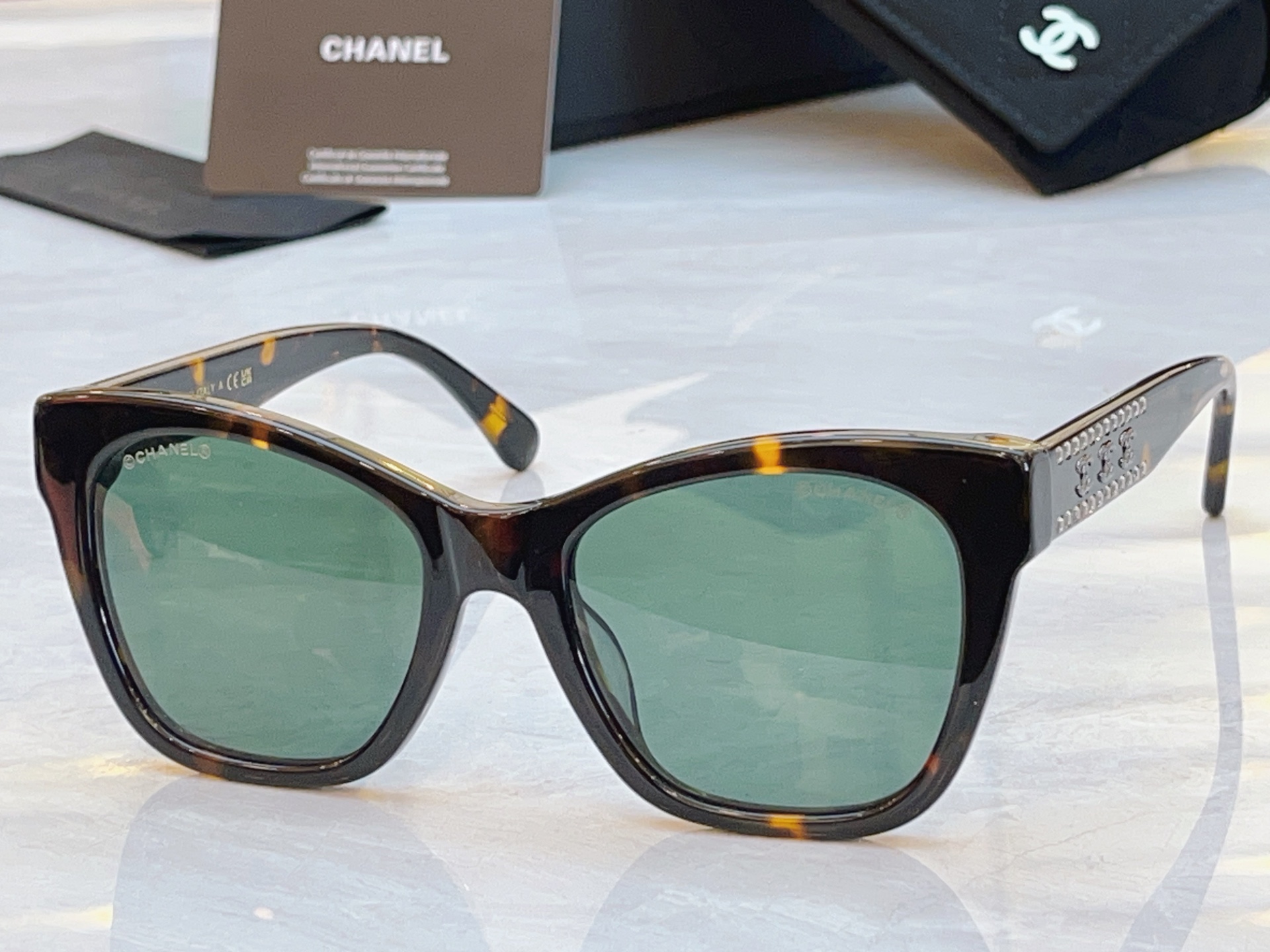 ，【CHANE*】香奈儿新款太阳镜，MODEL：CH9162-B，SIZE：54口20-140