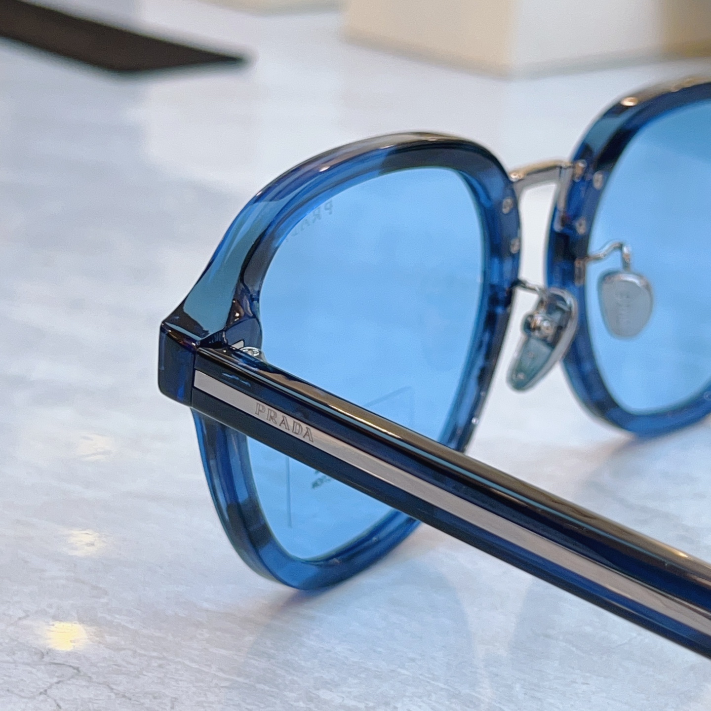 ，【PRAD*】普拉*达新款太阳镜，MODEL：SPR C05V，SIZE：52口21-145