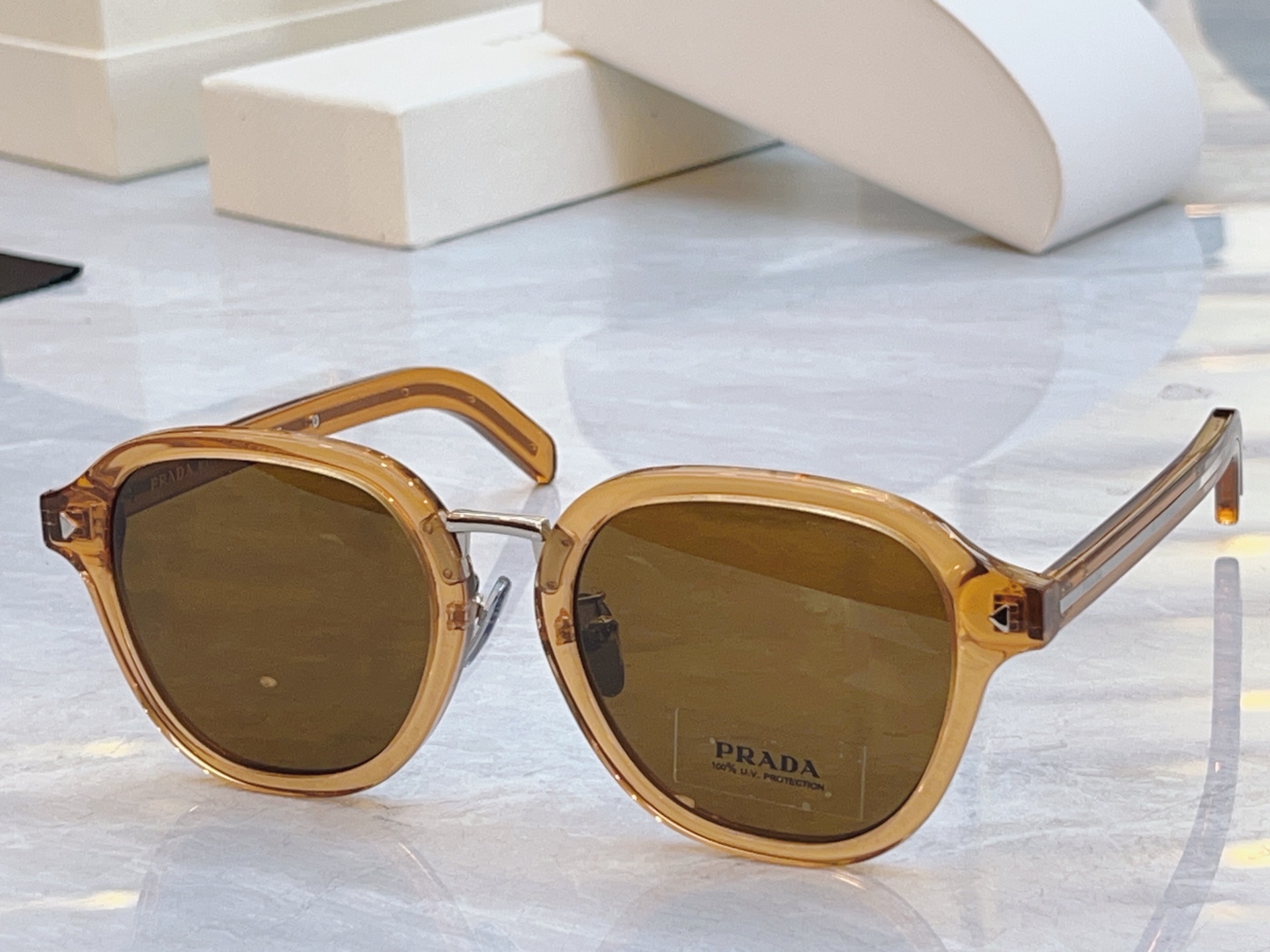 ，【PRAD*】普拉*达新款太阳镜，MODEL：SPR C05V，SIZE：52口21-145