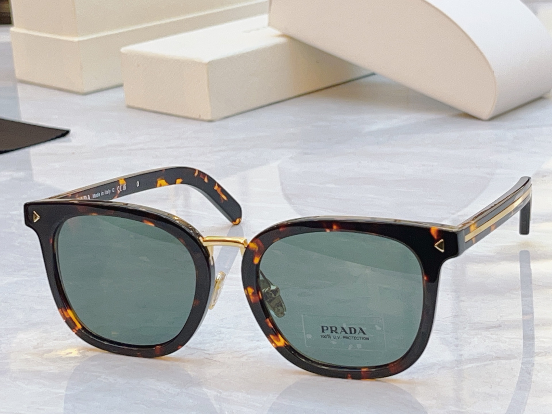 ，【PRAD*】普拉*达新款太阳镜，MODEL：SPR C01SD，SIZE：53口20-145