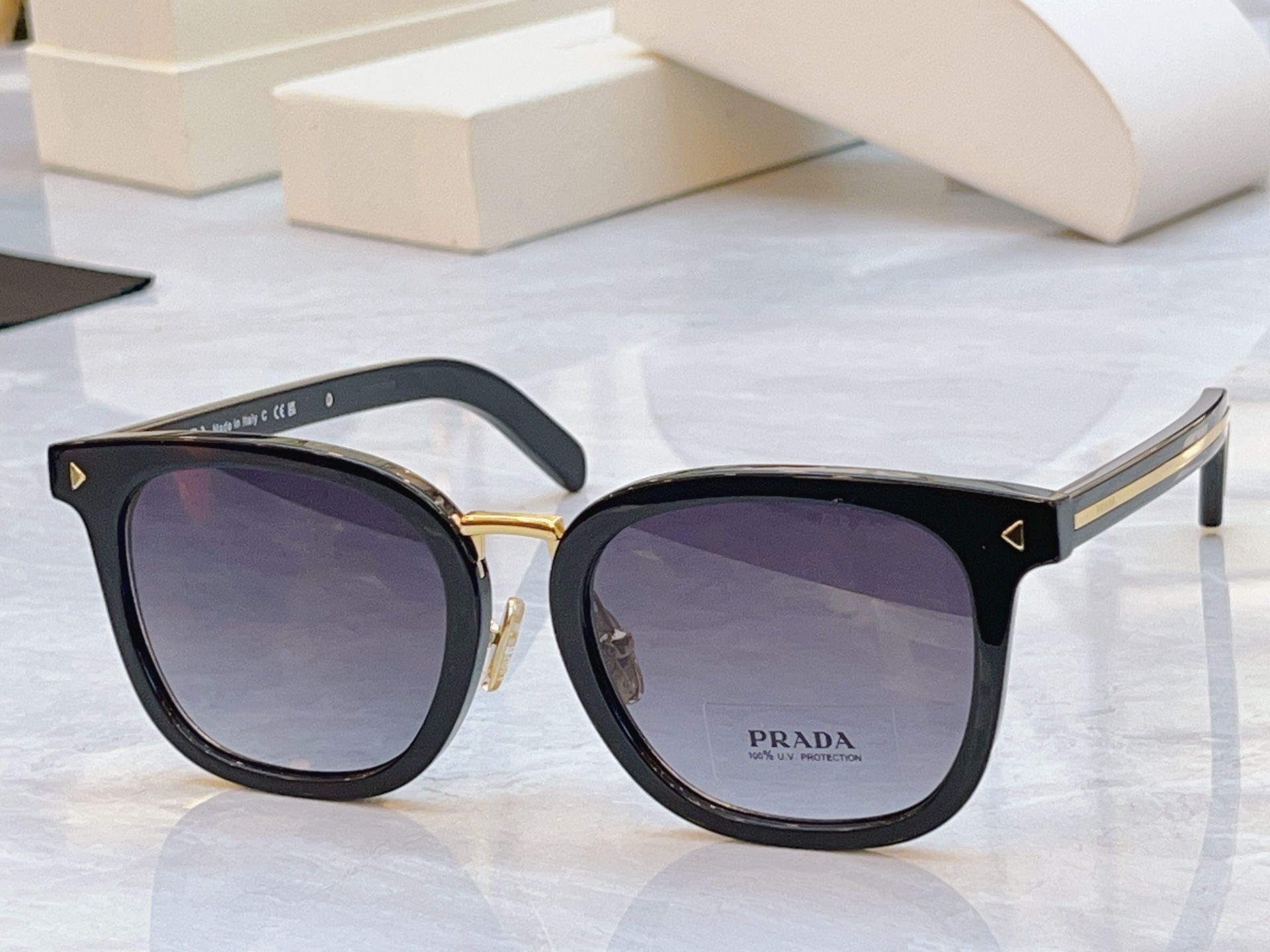 ，【PRAD*】普拉*达新款太阳镜，MODEL：SPR C01SD，SIZE：53口20-145