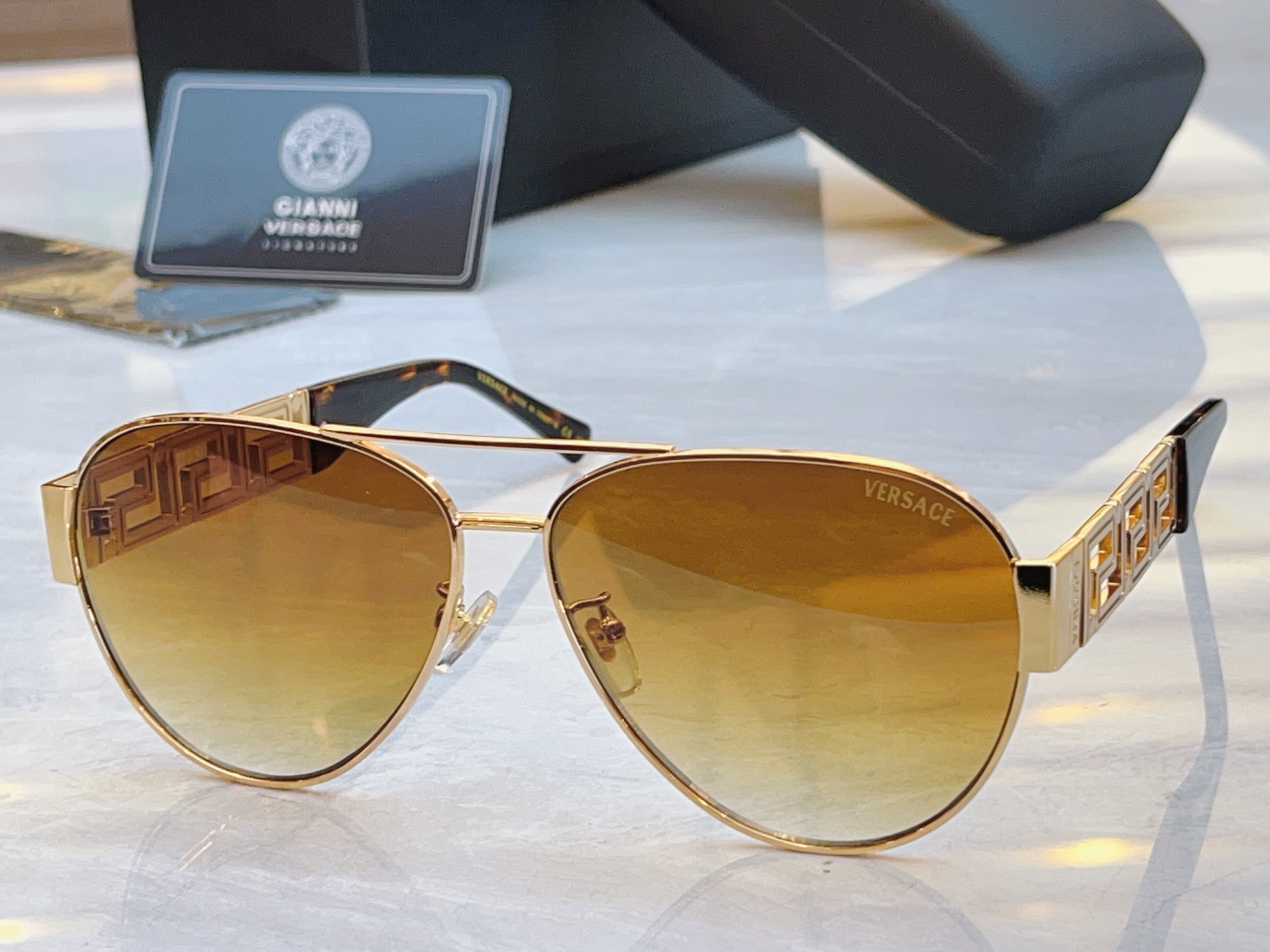 ，【VERSAC*】范思*哲新款太阳镜，MODEL：VE2289，SIZE：61口13-145