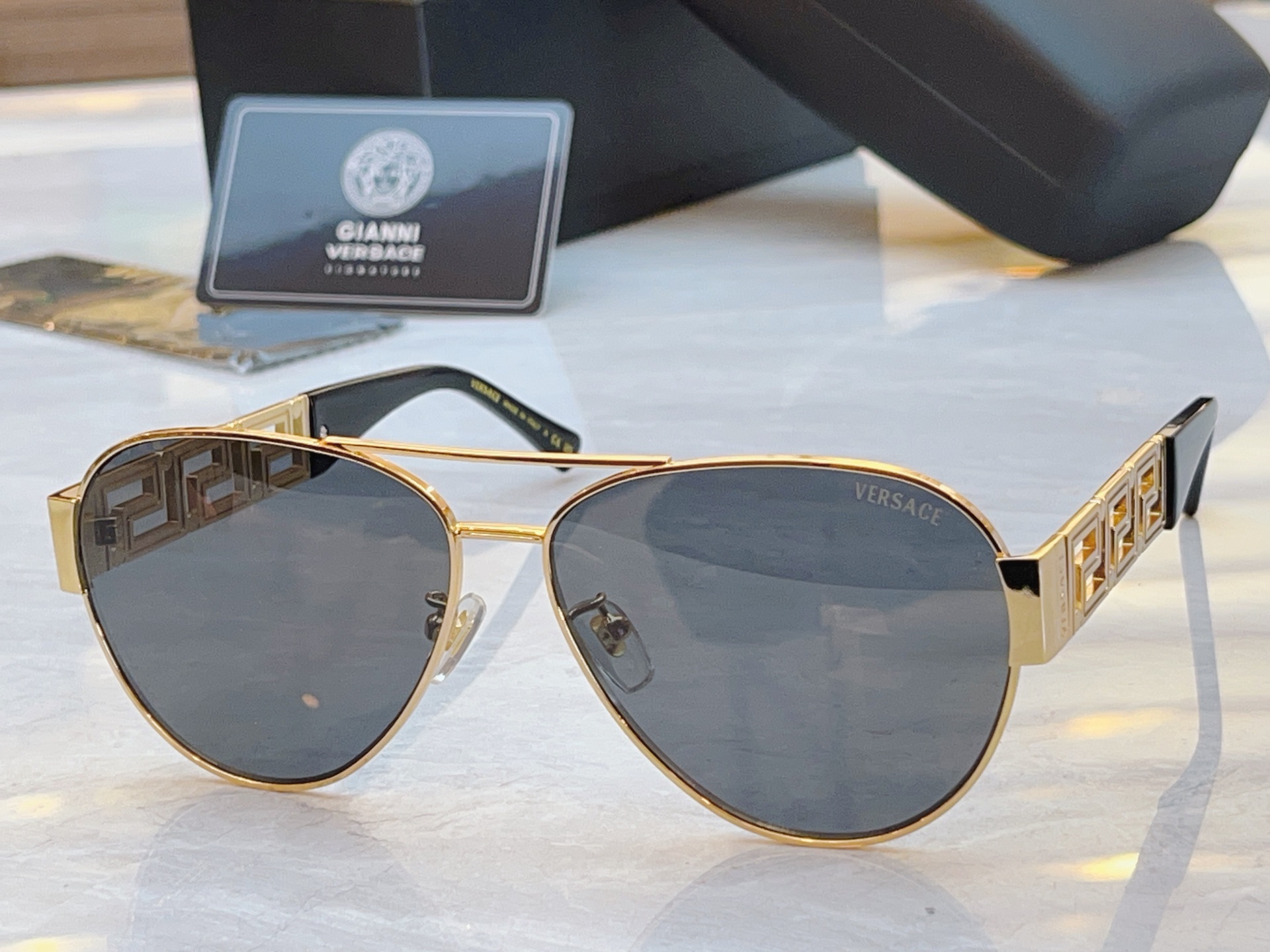 ，【VERSAC*】范思*哲新款太阳镜，MODEL：VE2289，SIZE：61口13-145