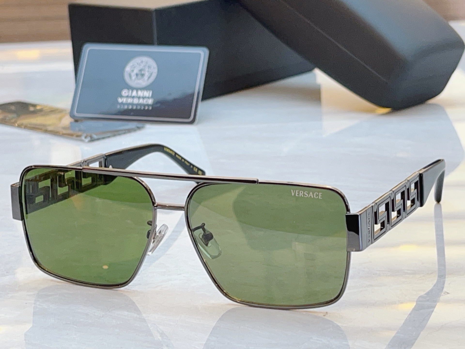 ，【VERSAC*】范思*哲新款太阳镜，MODEL：VE2290，SIZE：61口13-145