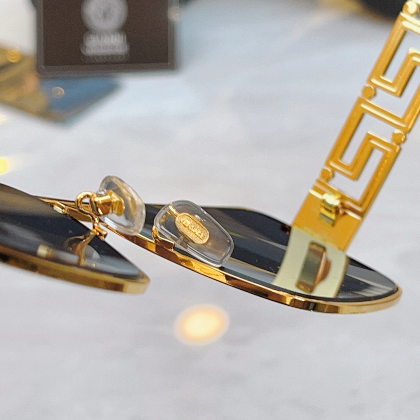 ，【VERSAC*】范思*哲新款太阳镜，MODEL：VE2290，SIZE：61口13-145