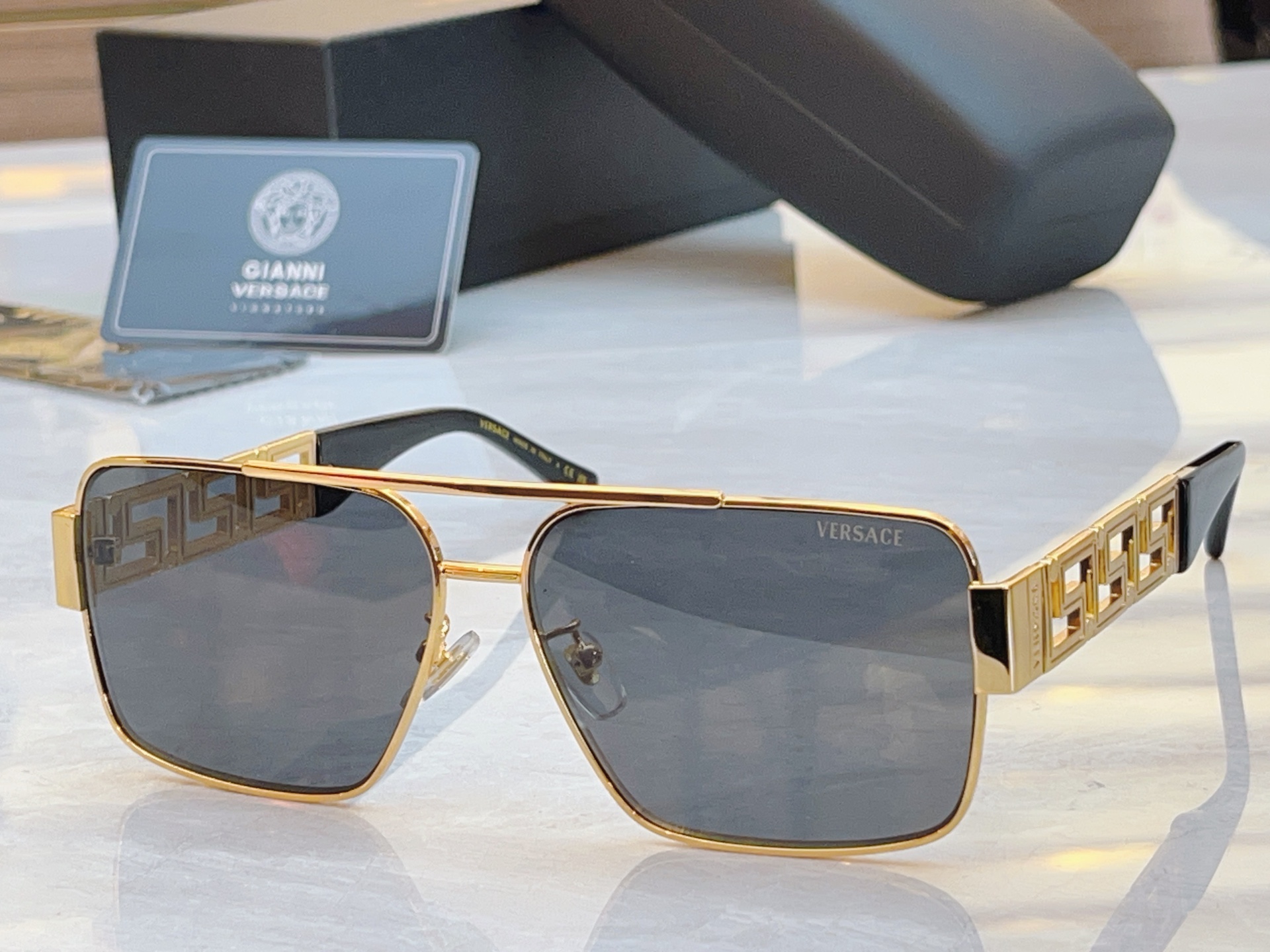 ，【VERSAC*】范思*哲新款太阳镜，MODEL：VE2290，SIZE：61口13-145