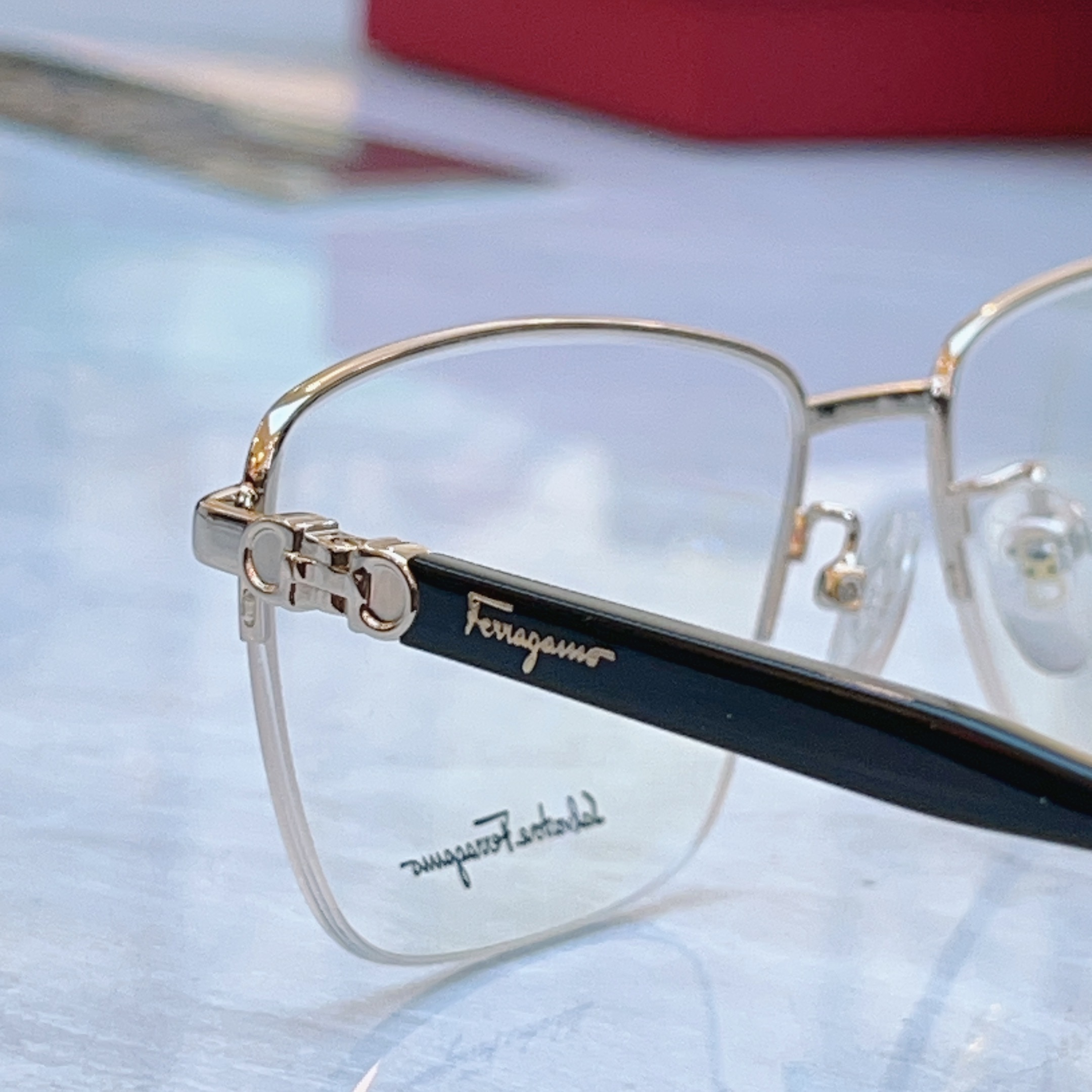 ，【Salvatore ferragam*】 菲拉*格慕 新款眼镜架，MODEL：SF2546A，SIZ